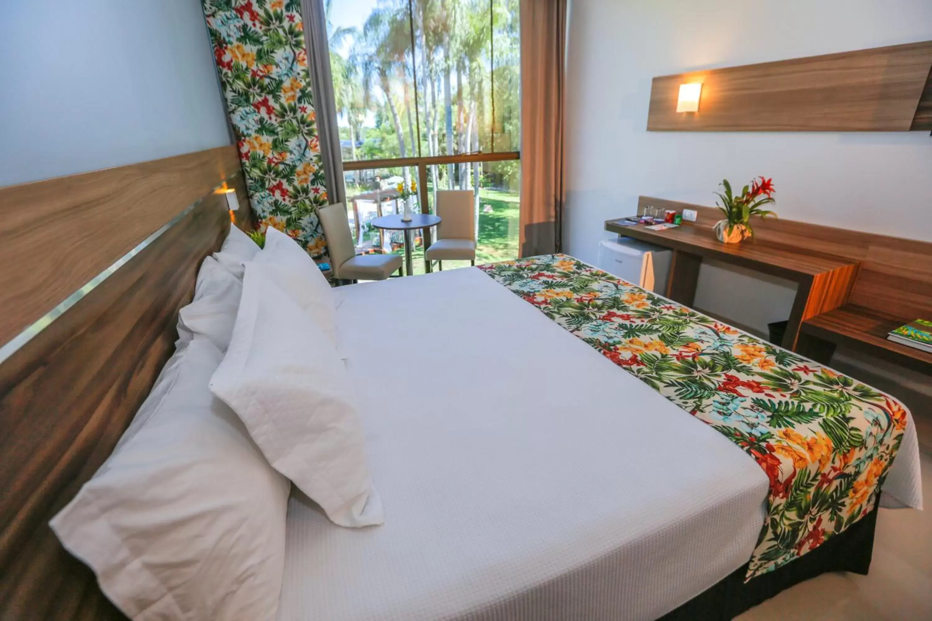 Garden view, Bed in Vivaz Cataratas Hotel Resort