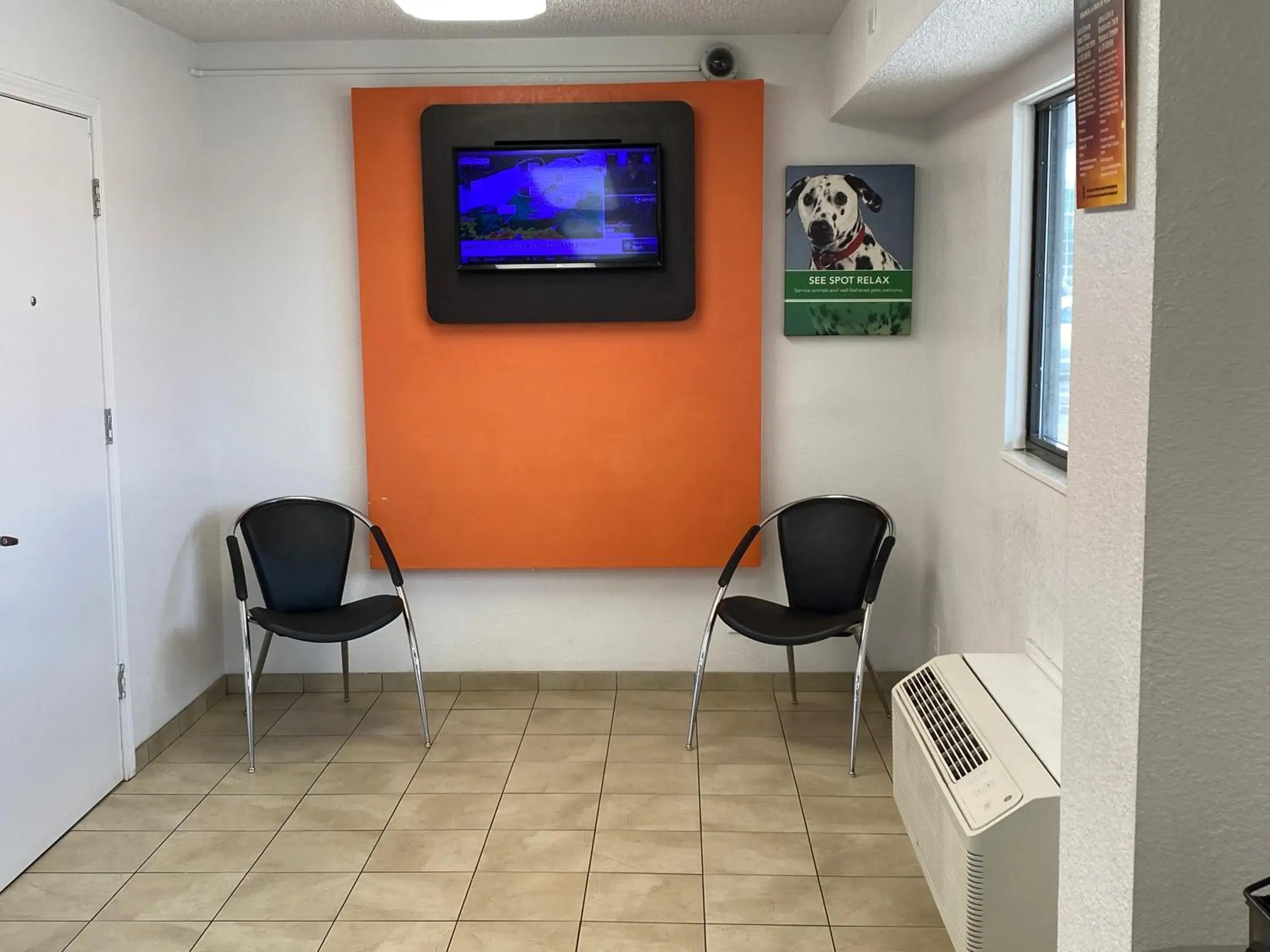 Lobby or reception, TV/Entertainment Center in Motel 6-Memphis, TN - Downtown