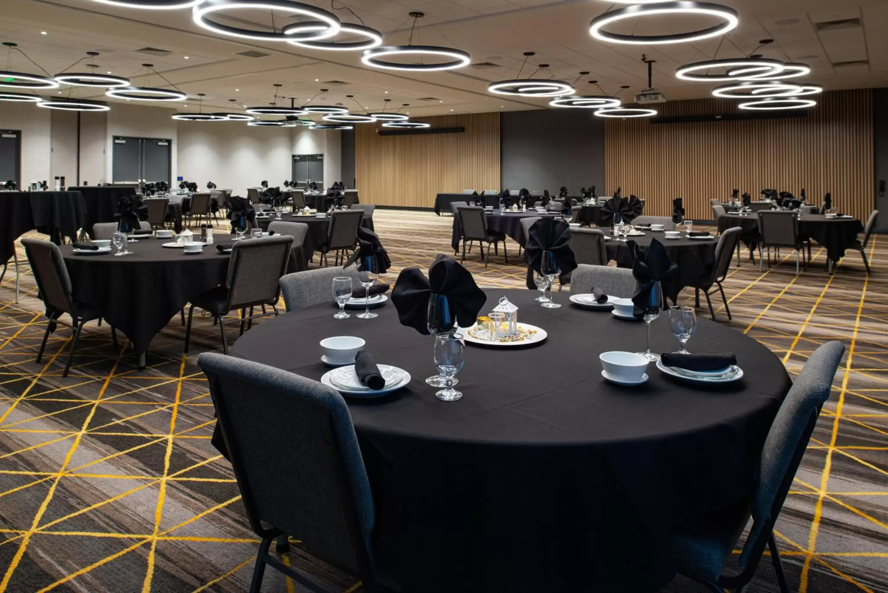 Banquet/Function facilities, Restaurant/Places to Eat in Holiday Inn & Suites - Idaho Falls, an IHG Hotel