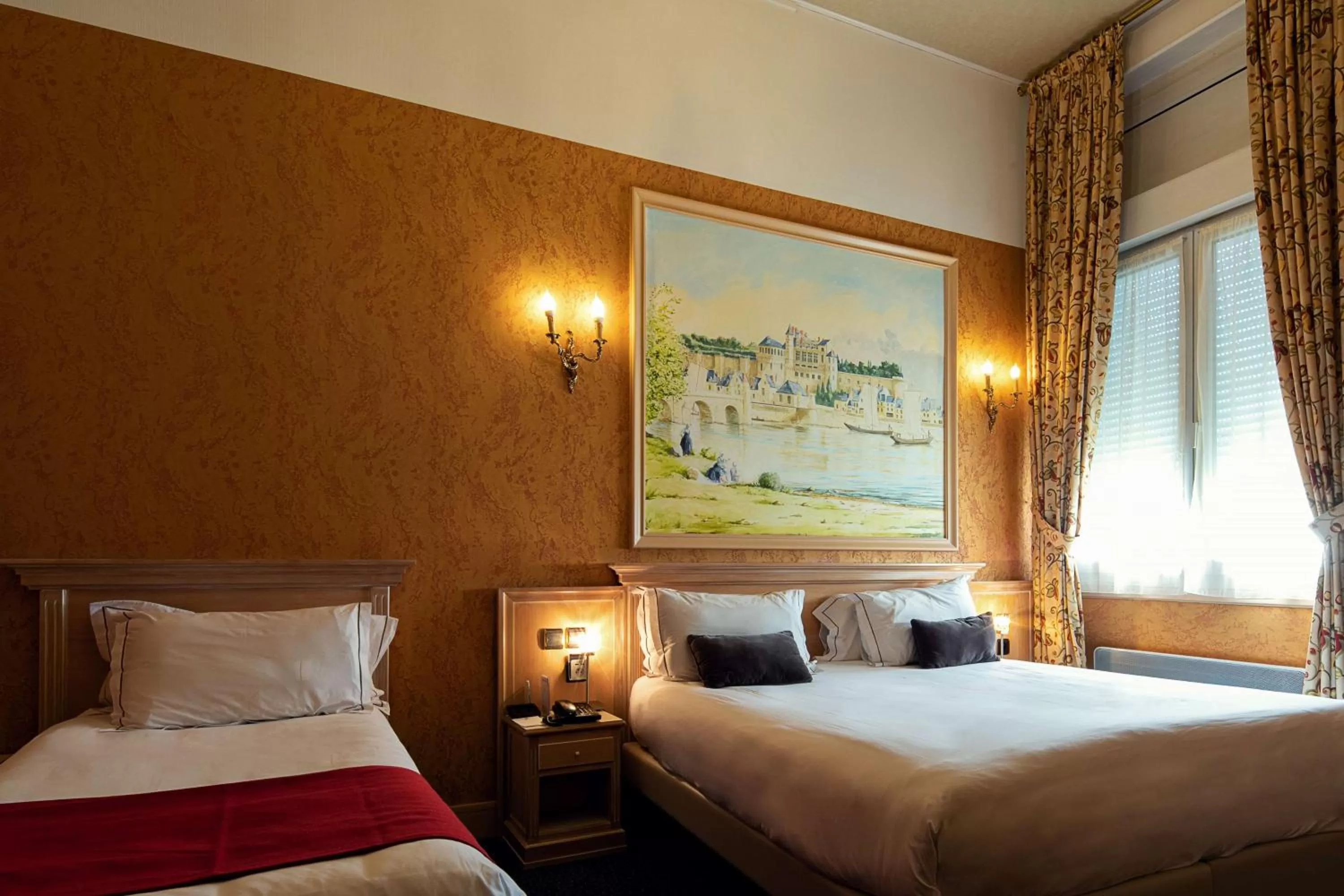 Photo of the whole room, Bed in Best Western Central Hotel