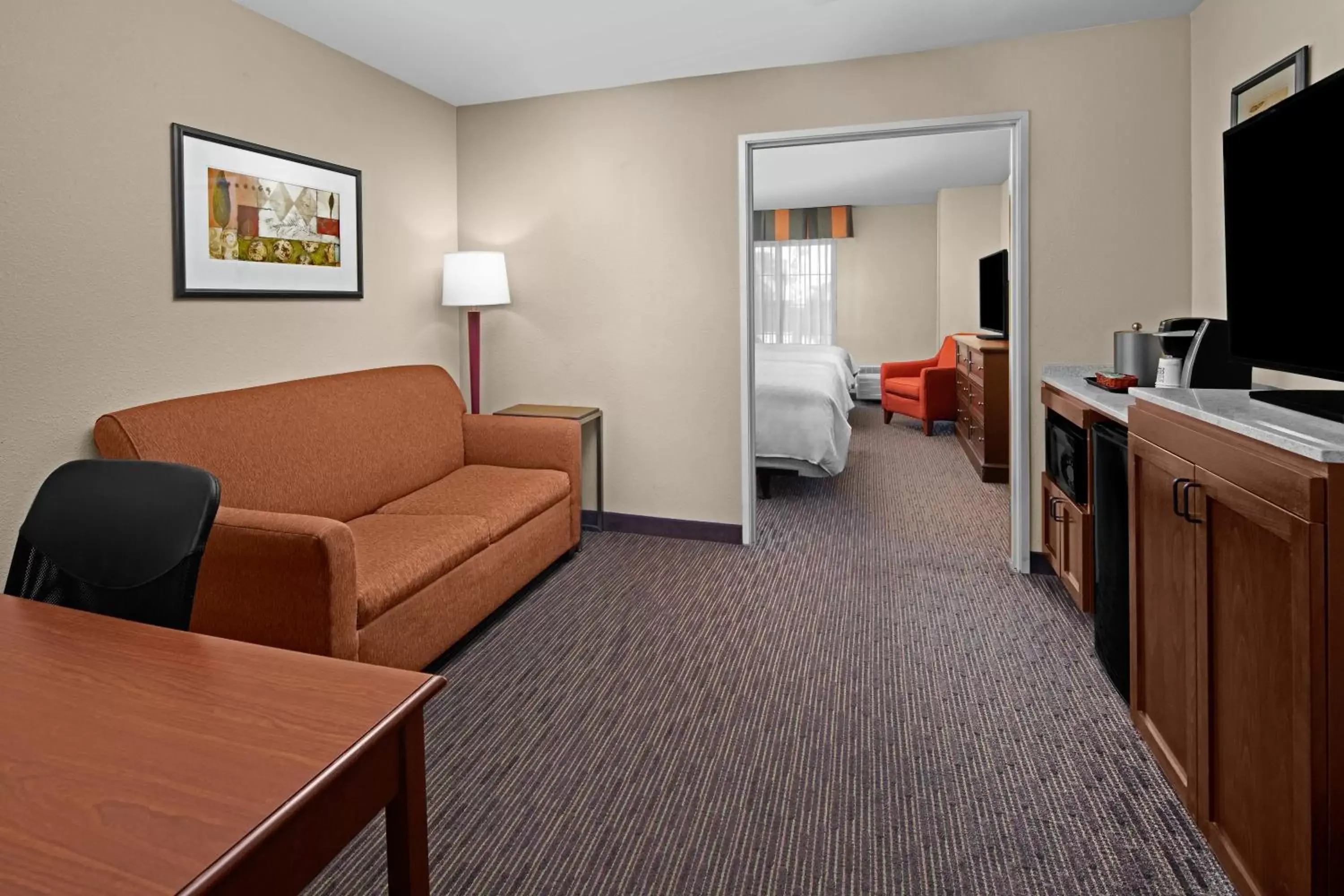 Bedroom, Seating Area in Holiday Inn Express Hotel & Suites Scottsdale - Old Town, an IHG Hotel