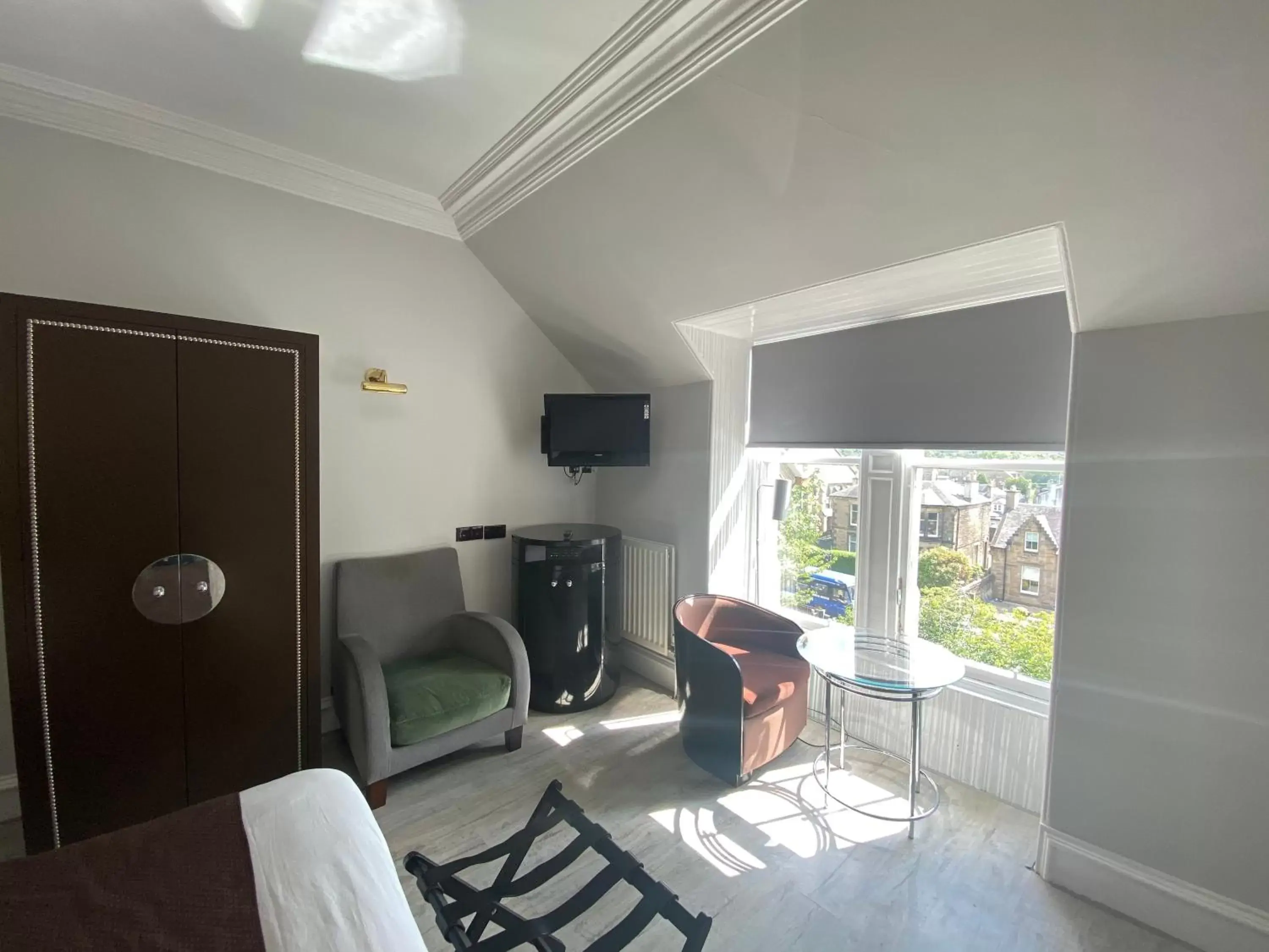 Bedroom, Seating Area in No6 West Coates