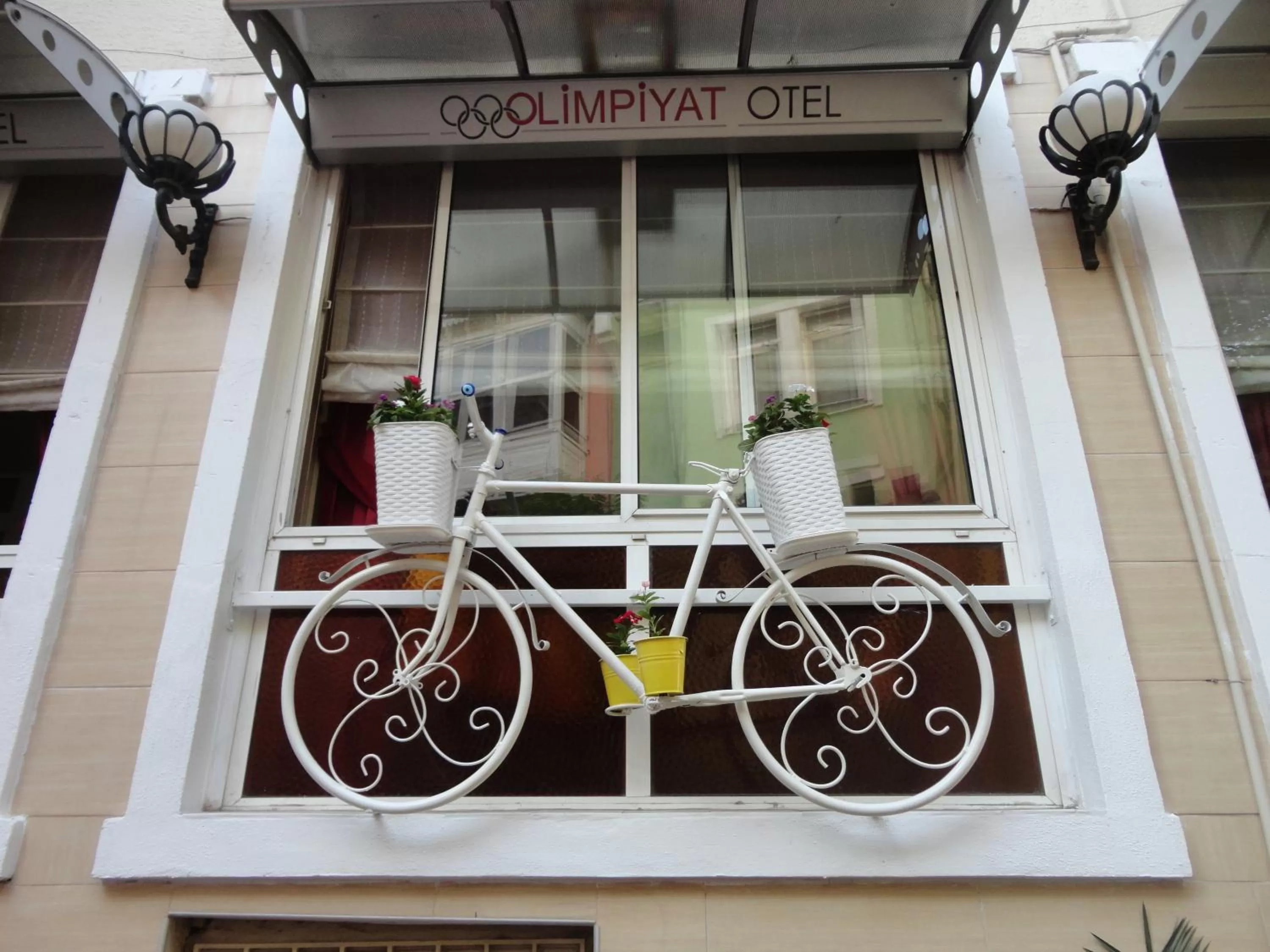 Facade/entrance in Olimpiyat Hotel Izmir