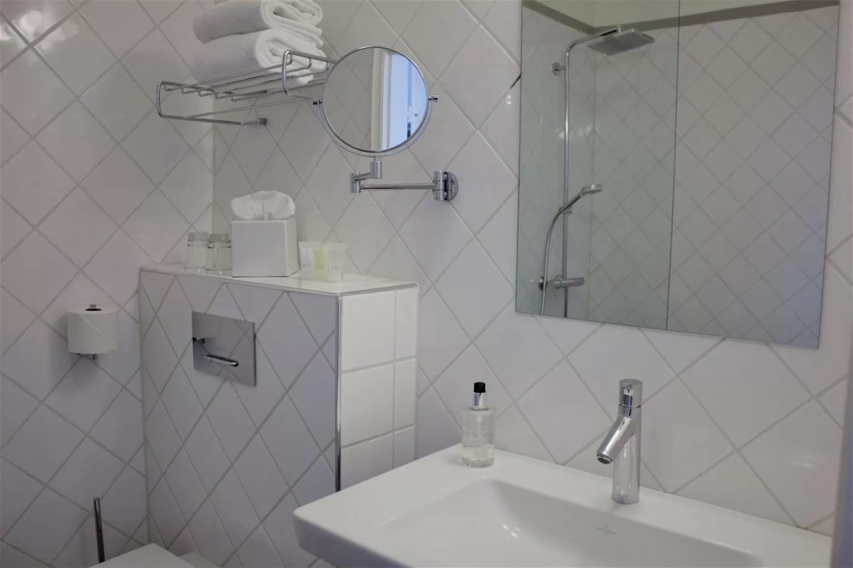 Bathroom in Hotelli Kartanon Meijeri