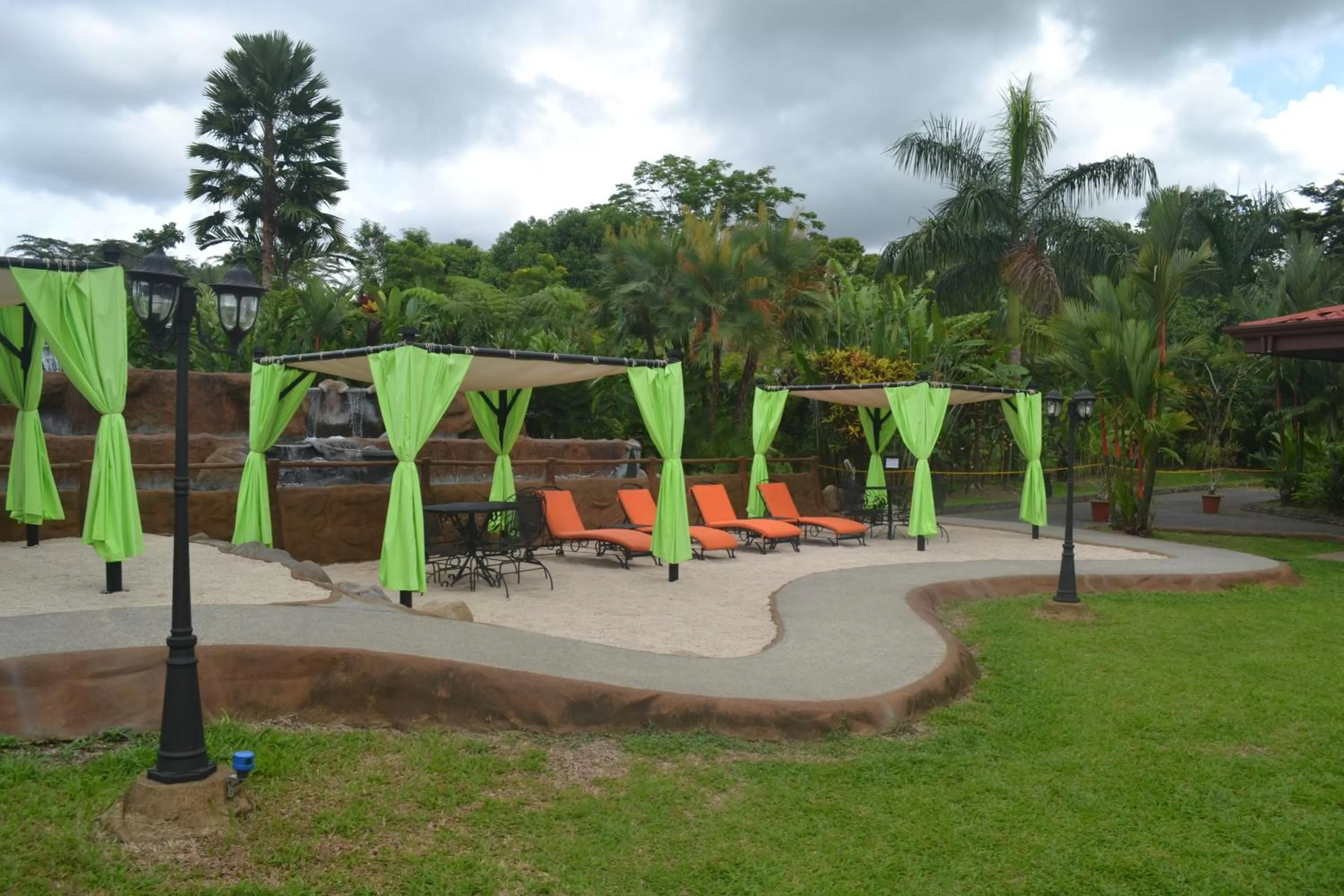 Swimming pool in Volcano Lodge, Hotel & Thermal Experience