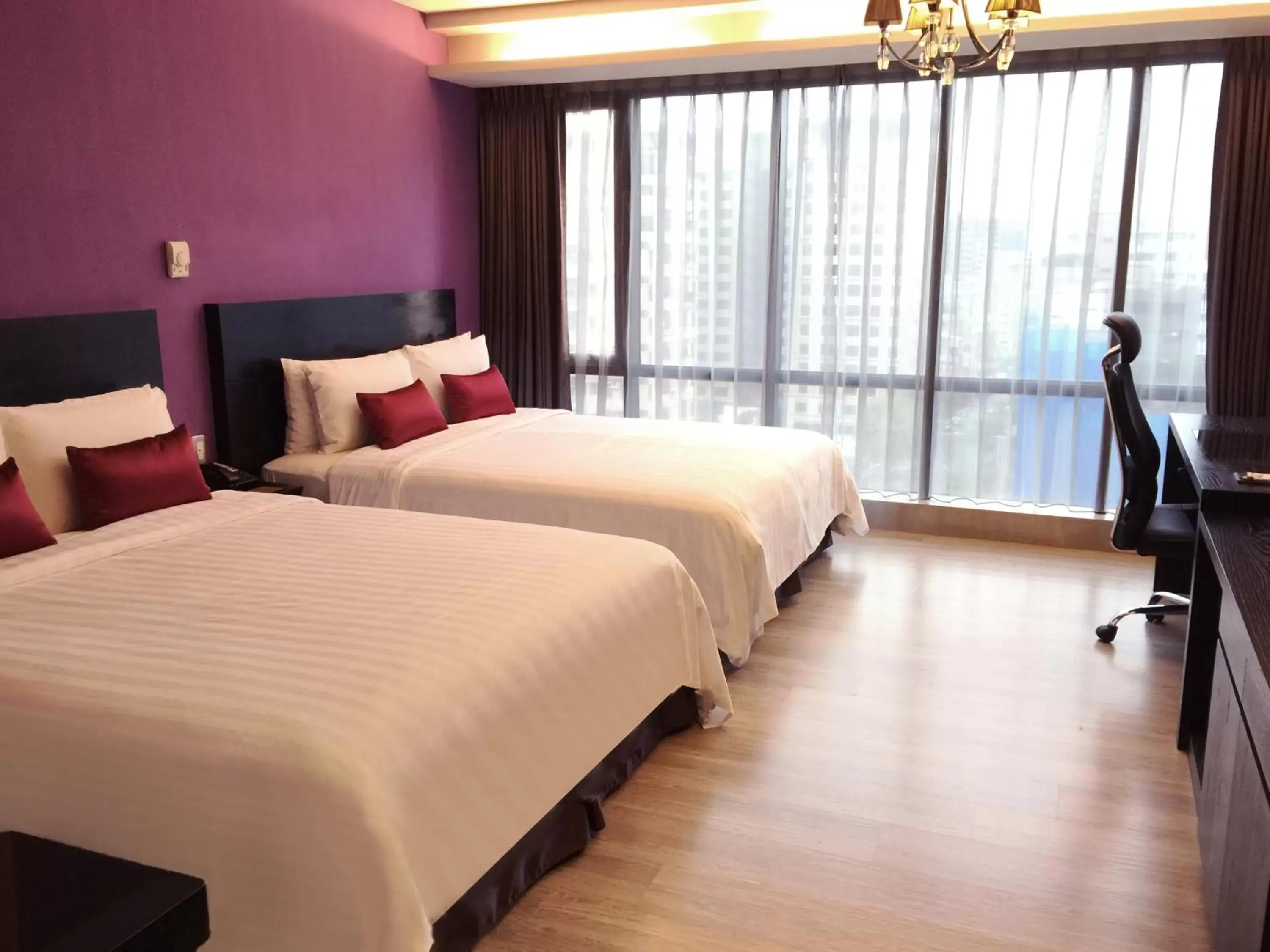 bunk bed, Bed in FX Hotel Taipei Nanjing East Road Branch