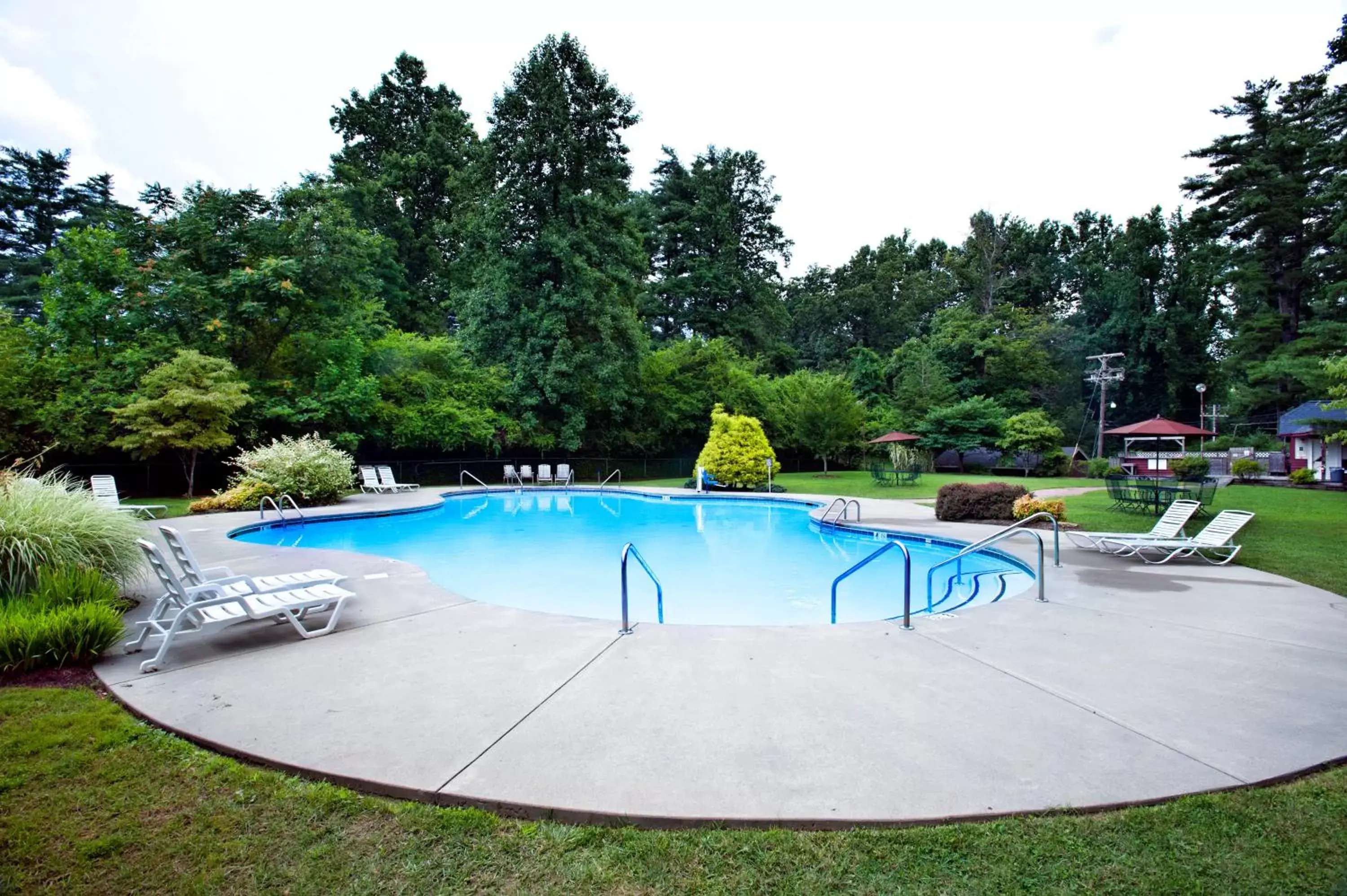 Swimming Pool in Highland Lake Inn & Resort - Flat Rock
