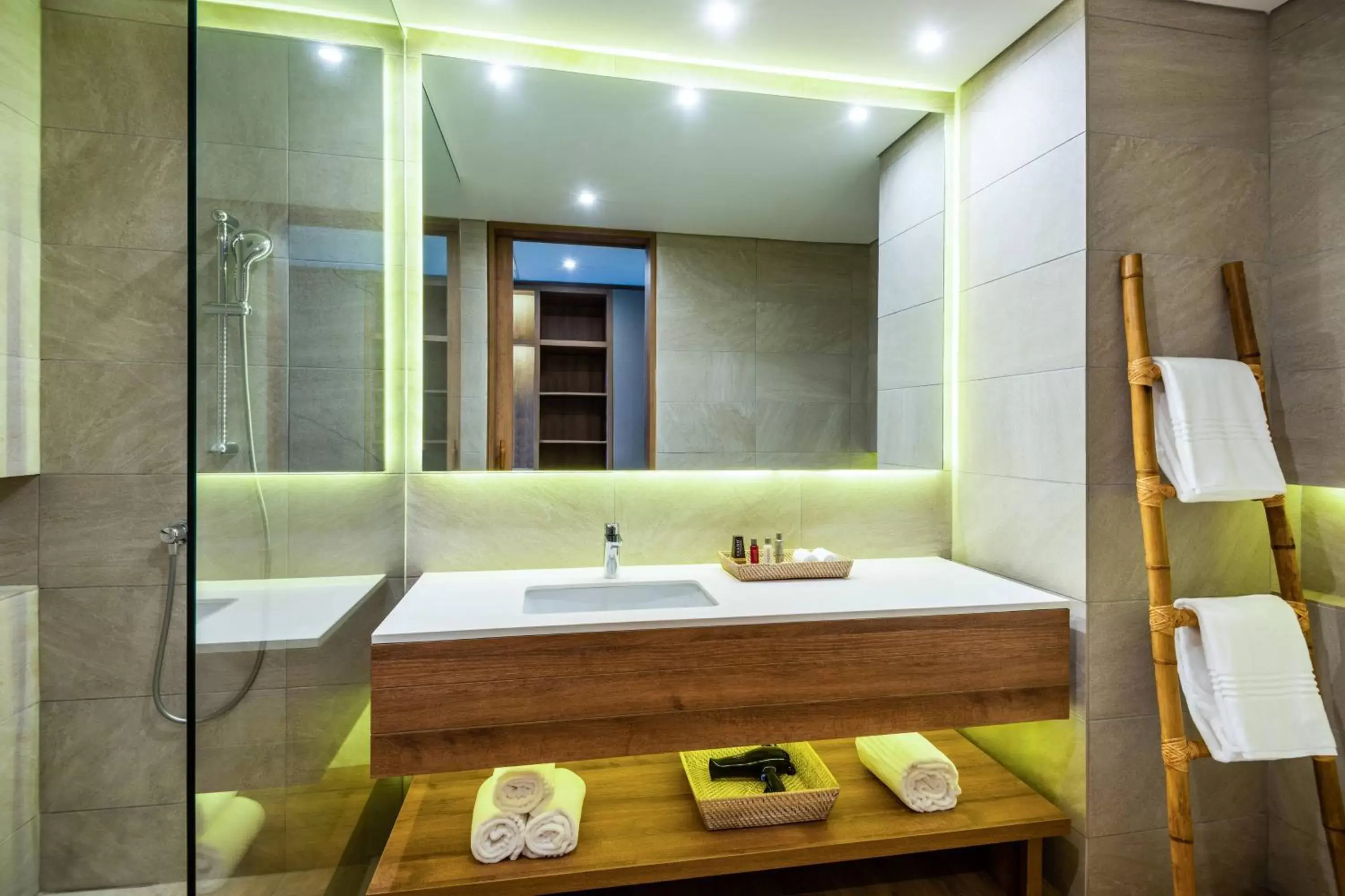 Bathroom in Santa Marta Marriott Resort Playa Dormida