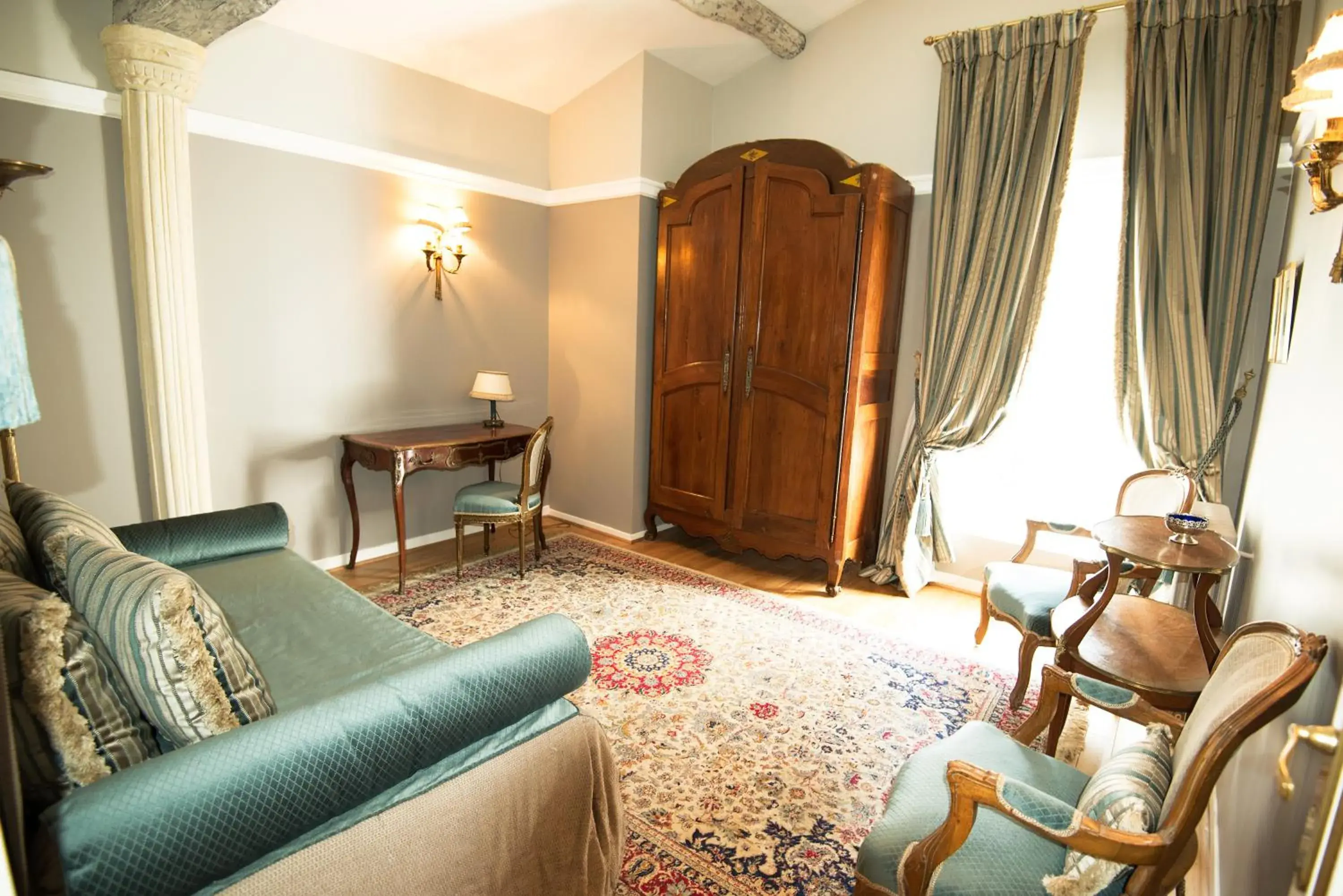 Living room, Seating Area in Chateau De Lantic