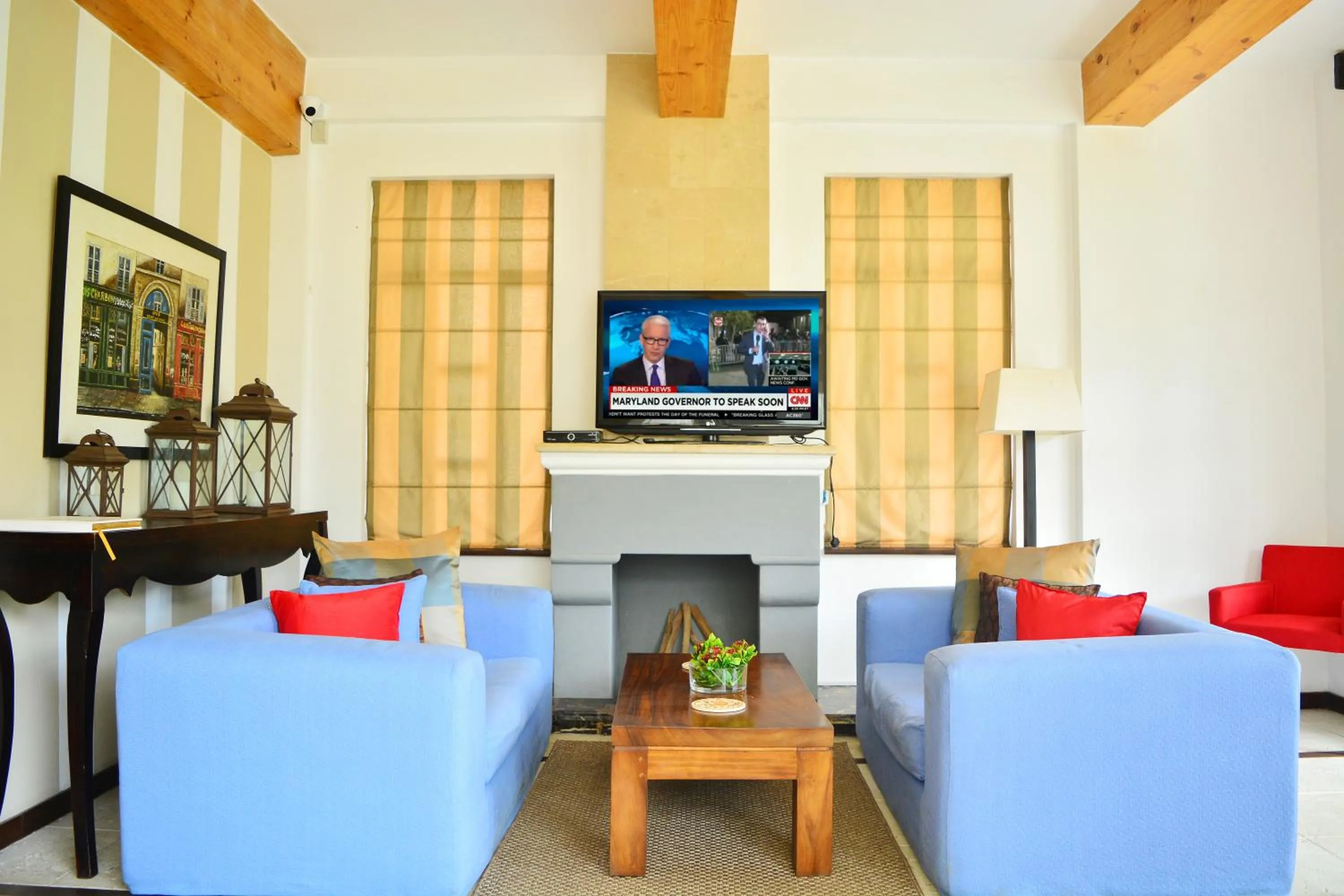 Communal lounge/ TV room in Unique Cottages