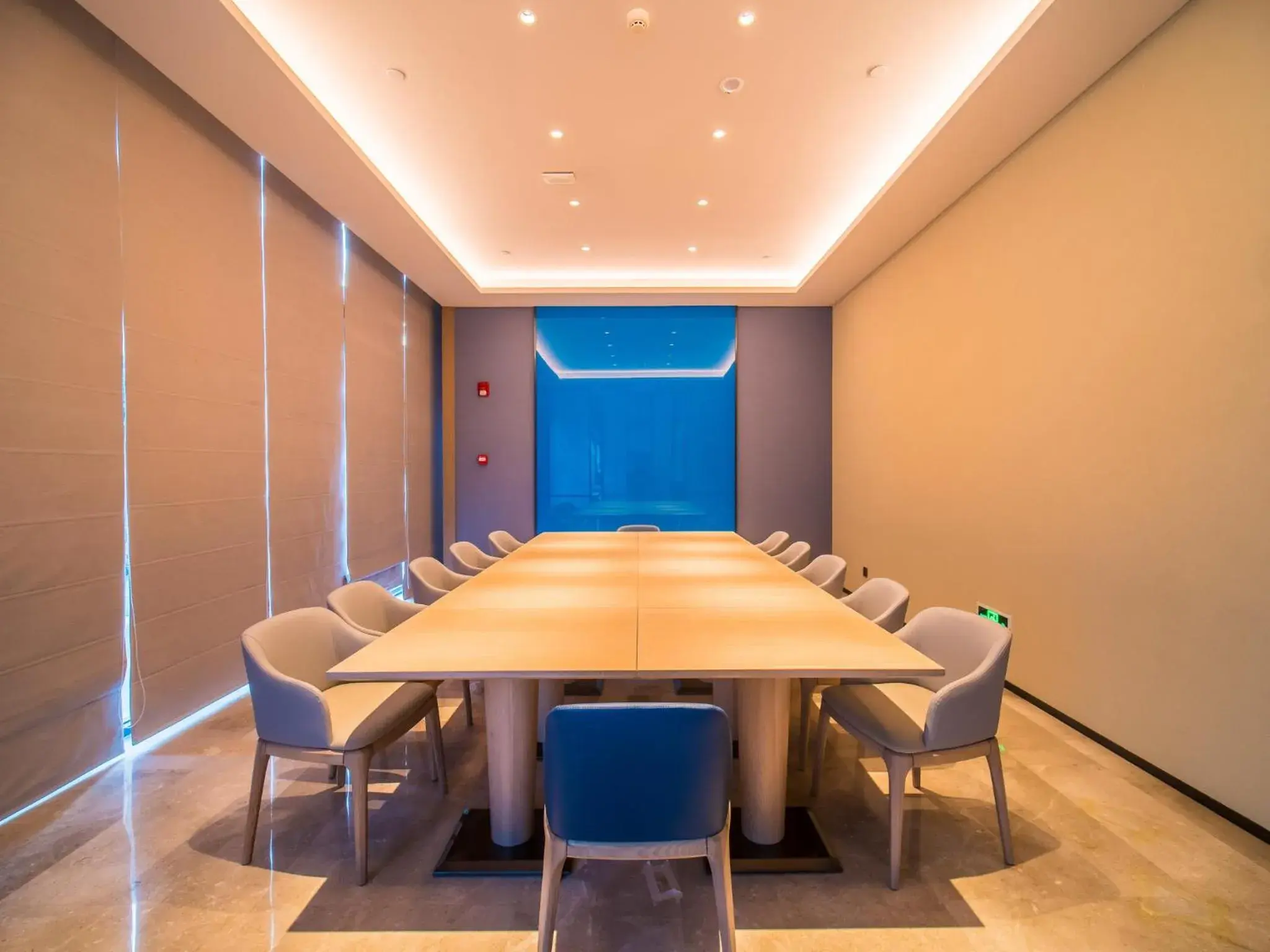 Meeting/conference room in Holiday Inn Express Kunming West, an IHG Hotel
