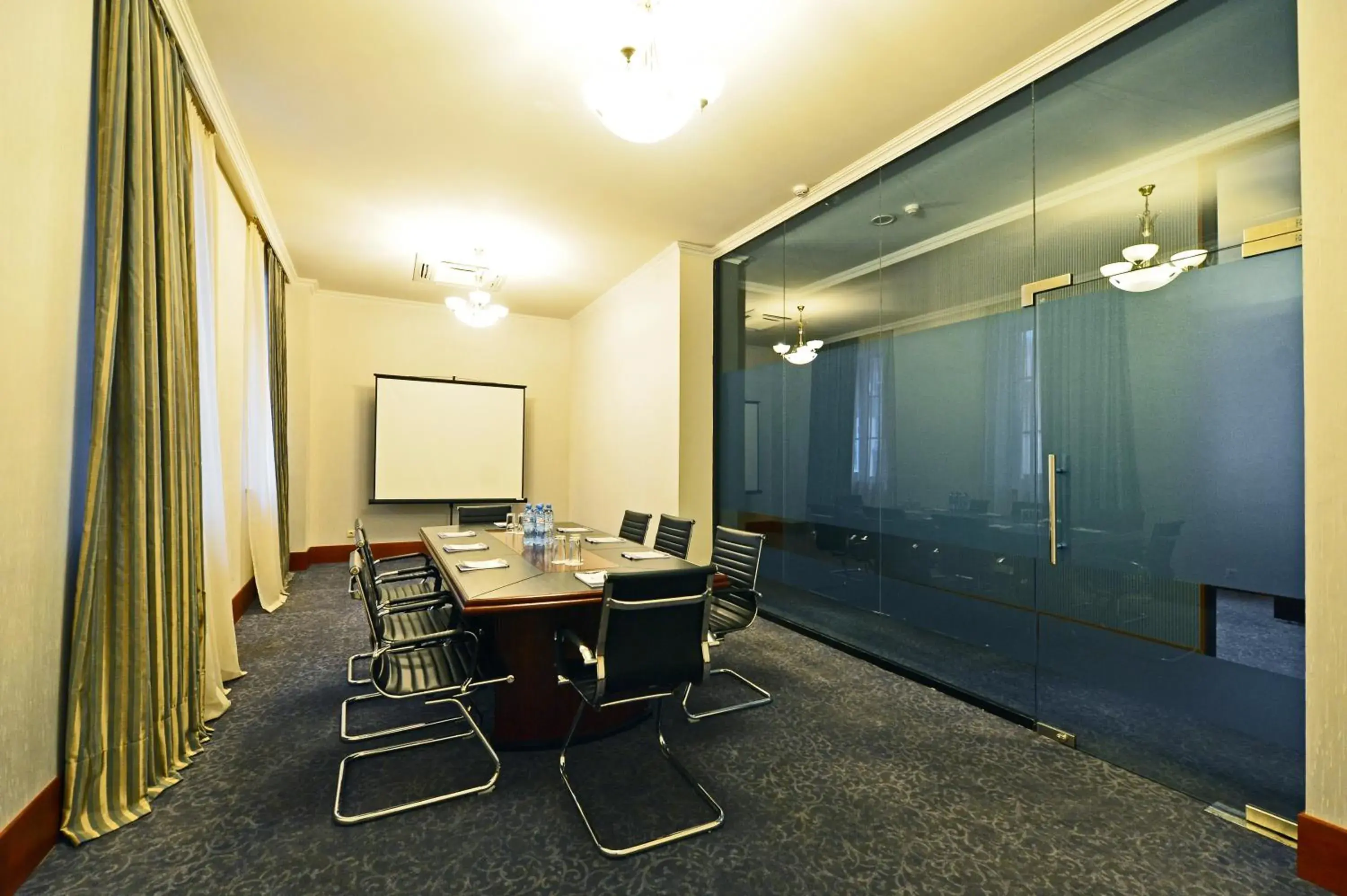 Area and facilities in Hotel Astoria Tbilisi