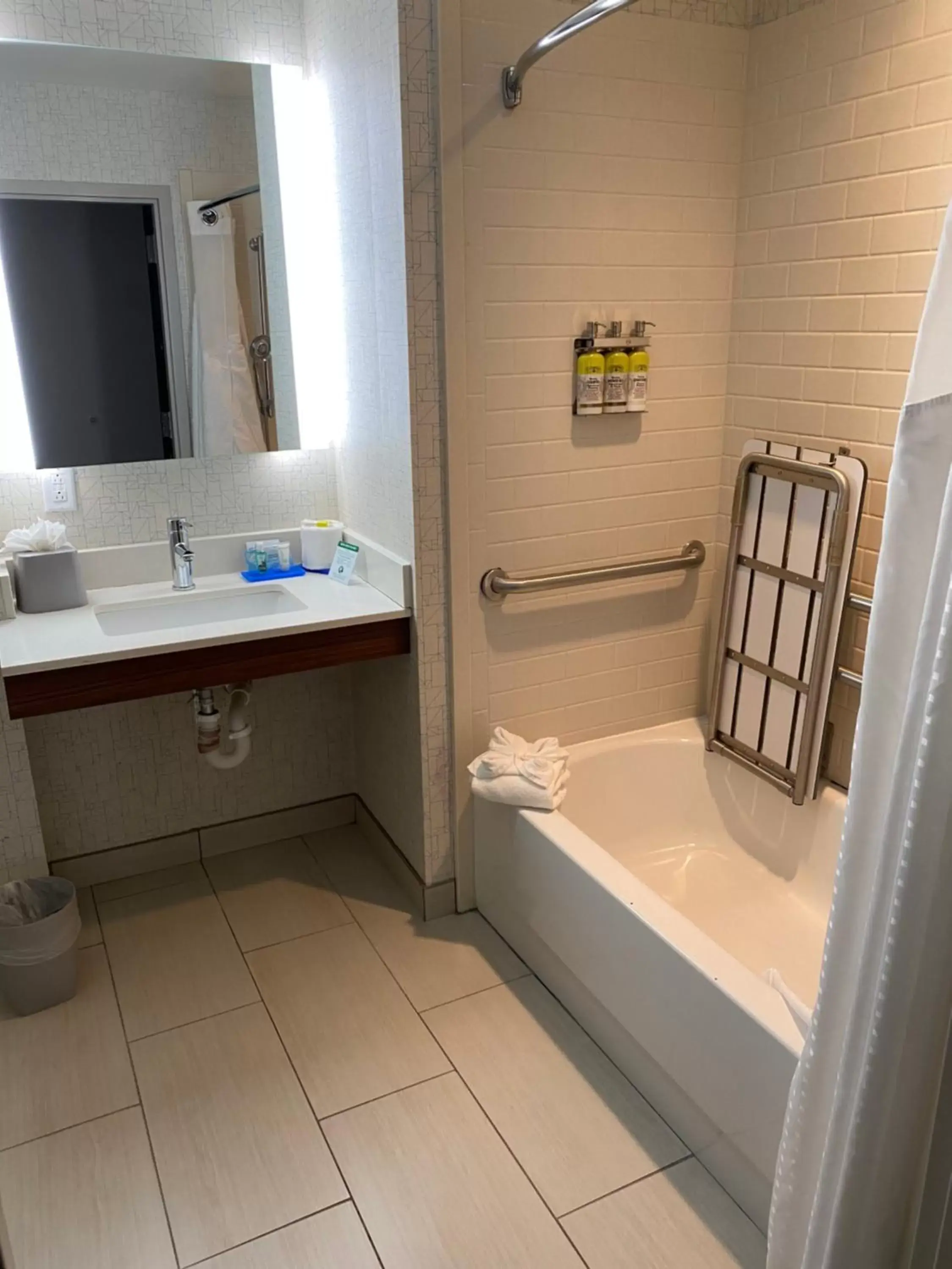 Bathroom in Holiday Inn Express Columbia, an IHG Hotel