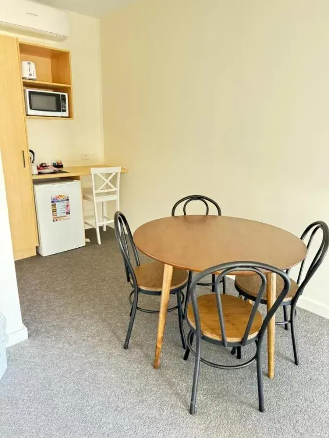 Dining Area in Twin City Motor Inn