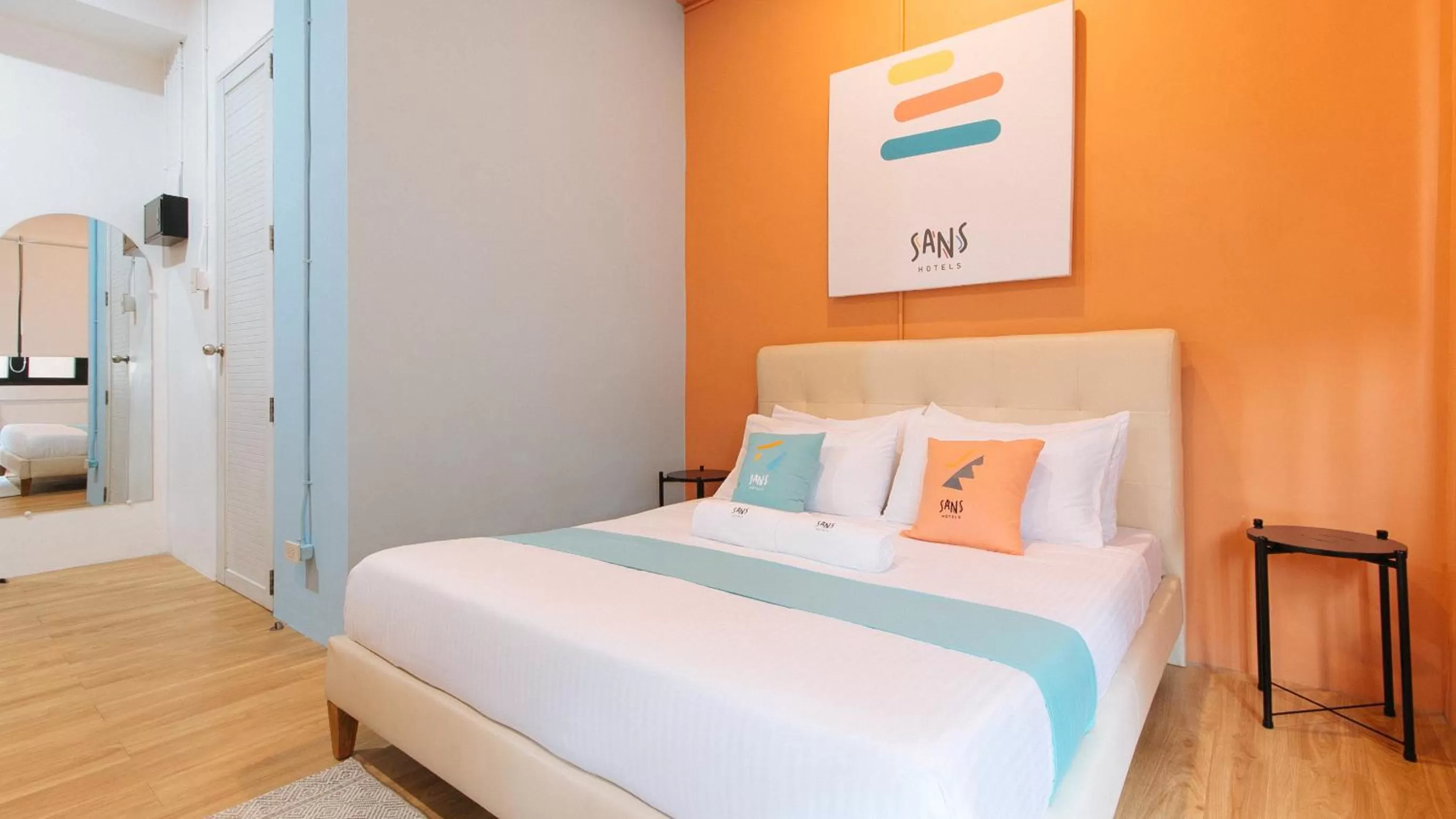 Bed in Sans Hotel Laperal Manila