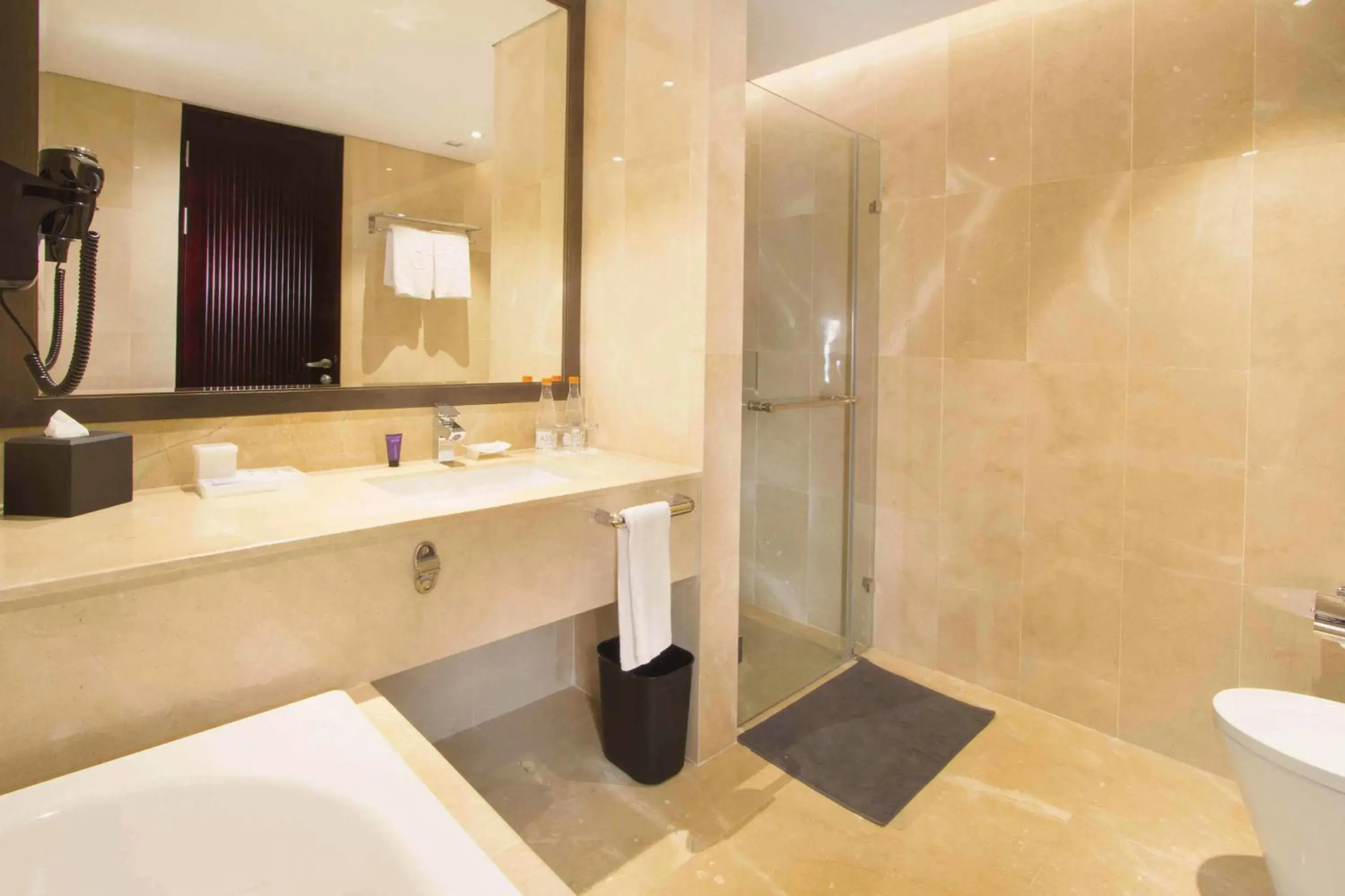 Deluxe Queen Room in Aston Priority Simatupang Hotel and Conference Center Deluxe Queen Room in Aston Priority Simatupang Hotel and Conference Center