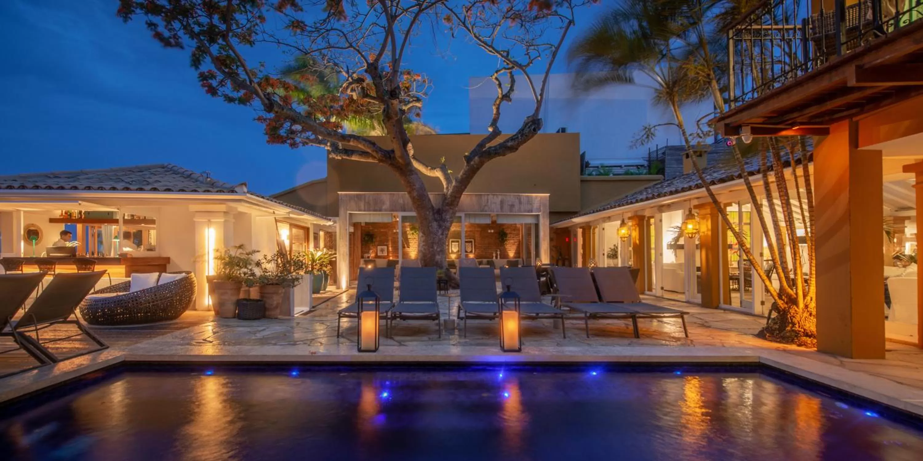 Property building in Vila deste Hotel