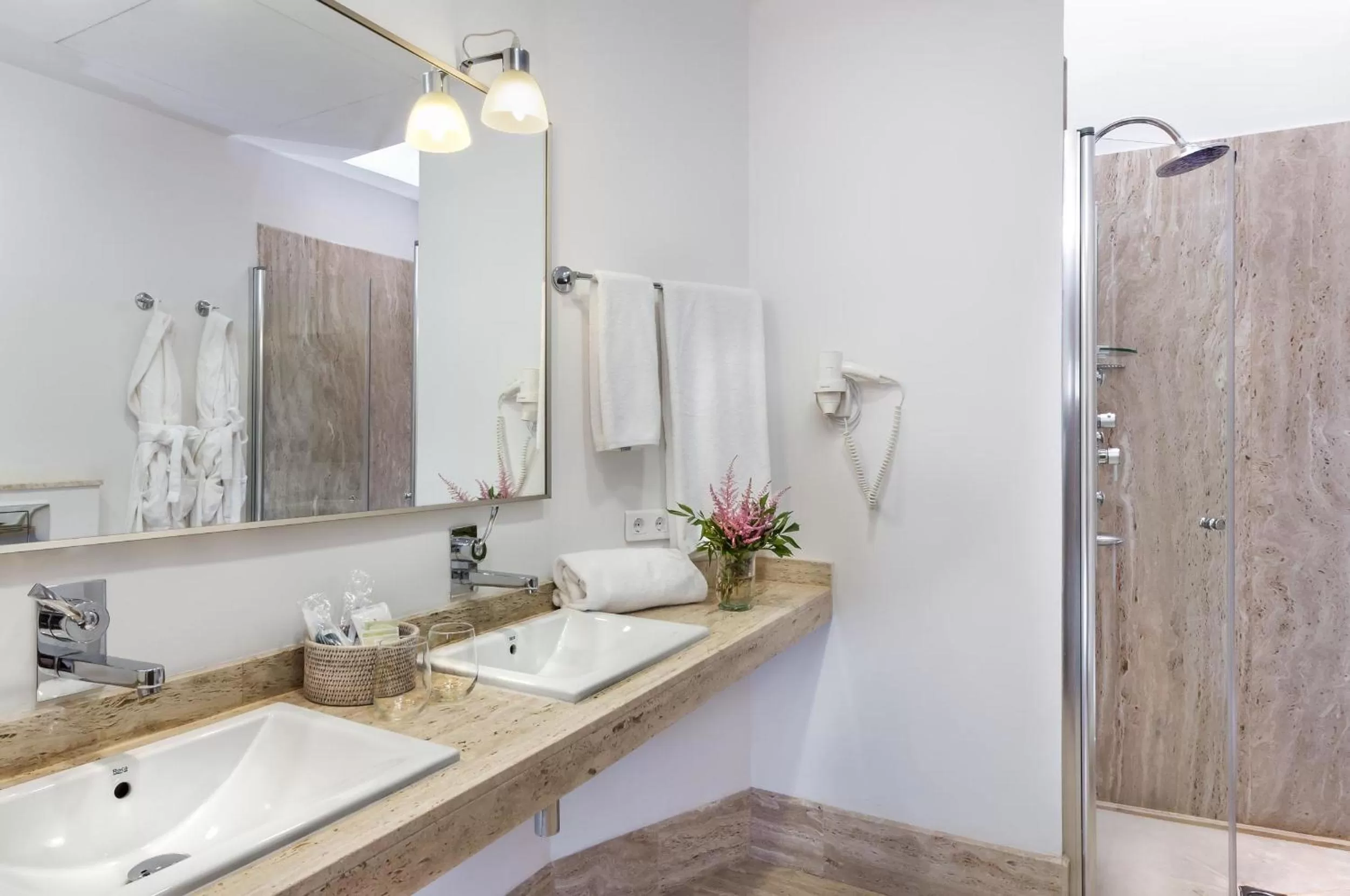 Bathroom in Hotel Amadeus Sevilla