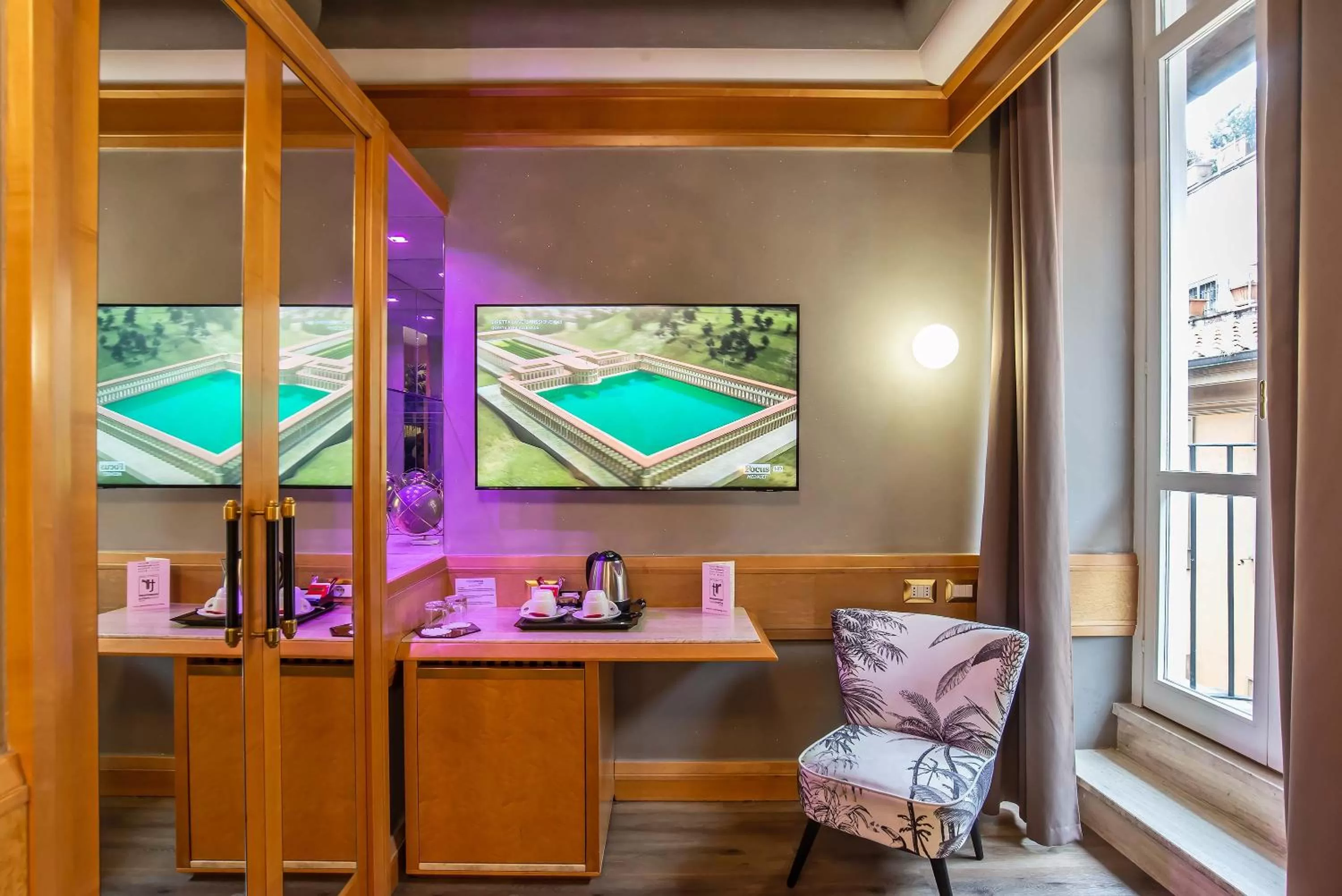 Bedroom in Hotel White