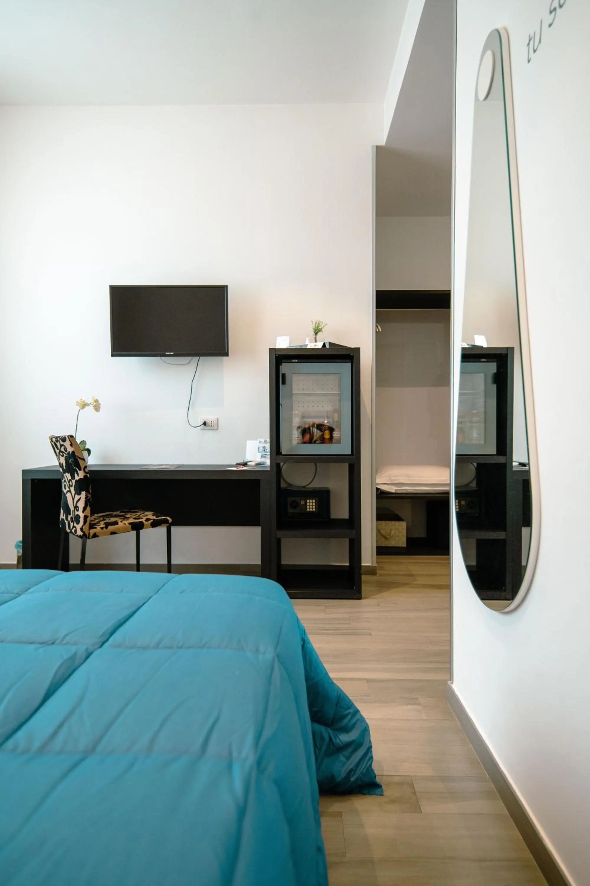 Photo of the whole room, Bed in Hotel Bruman Salerno