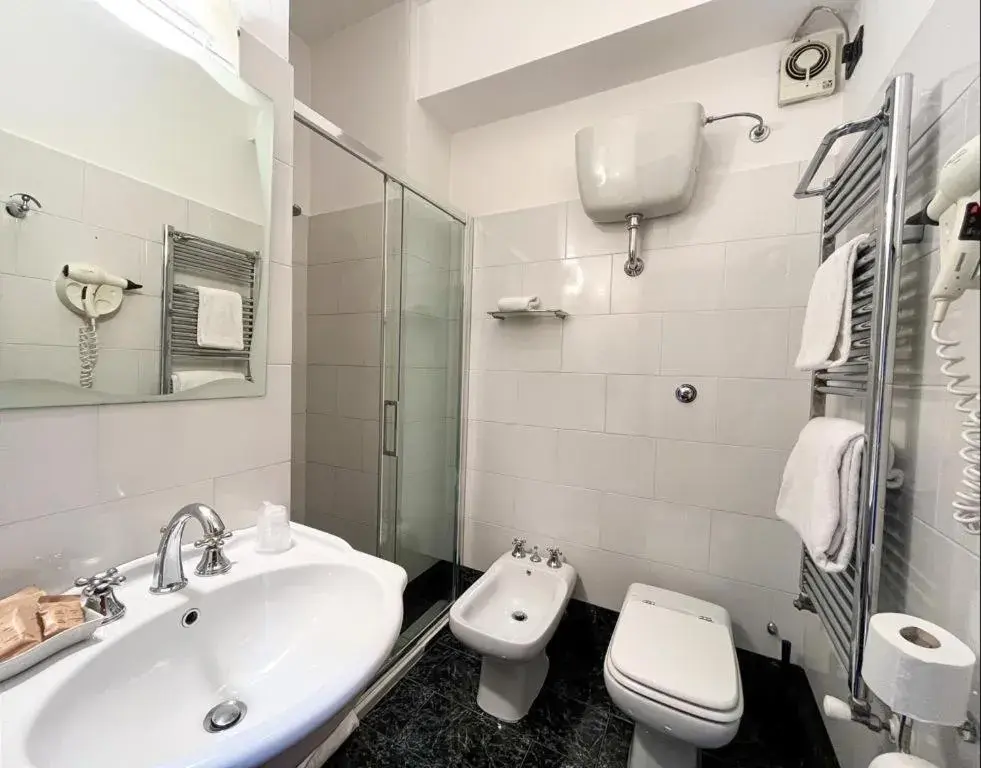 Bathroom in Hotel Napoléon