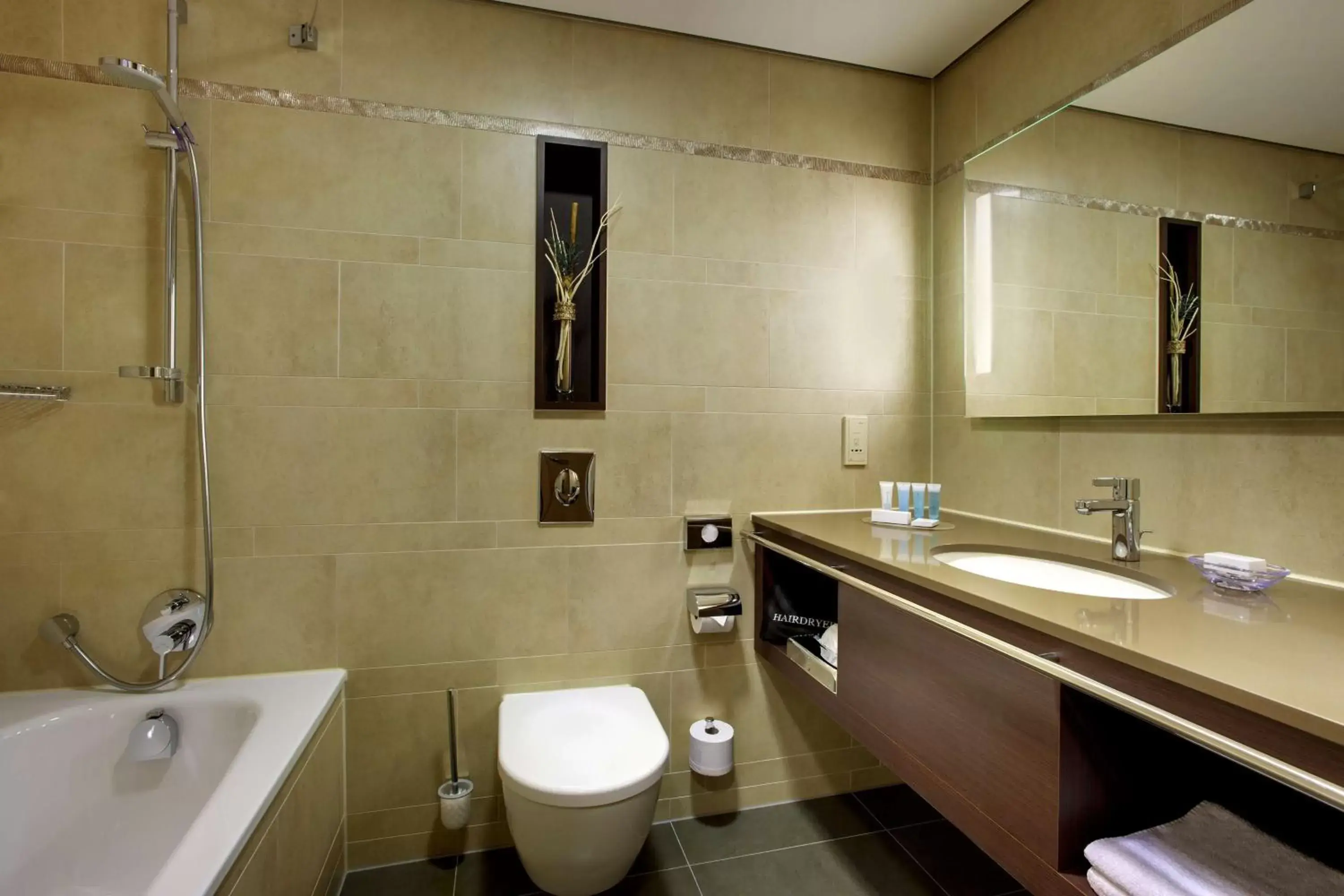 Bathroom in Hilton Mainz