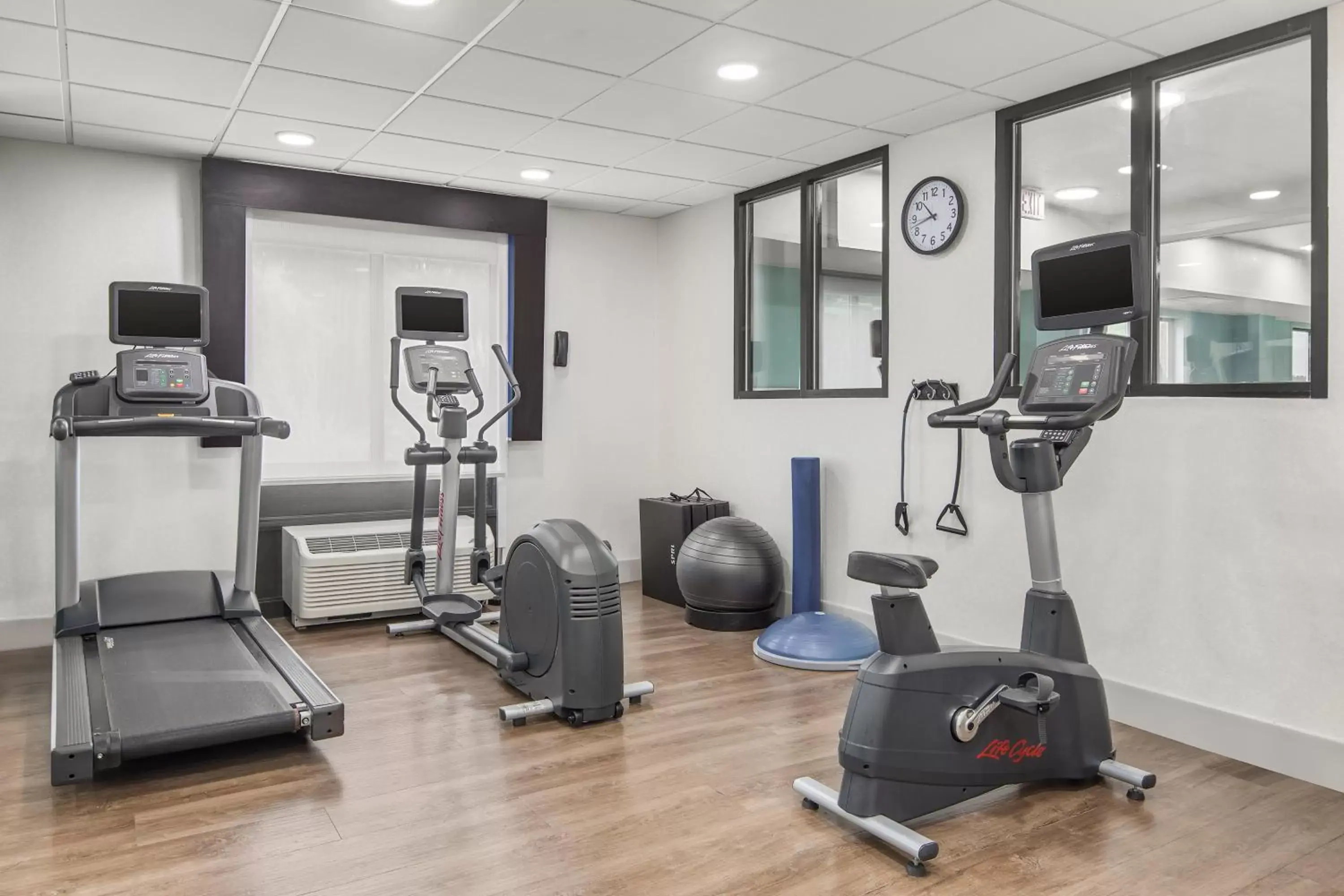 Fitness centre/facilities, Fitness Center/Facilities in Holiday Inn Express & Suites - Hardeeville-Hilton Head, an IHG Hotel
