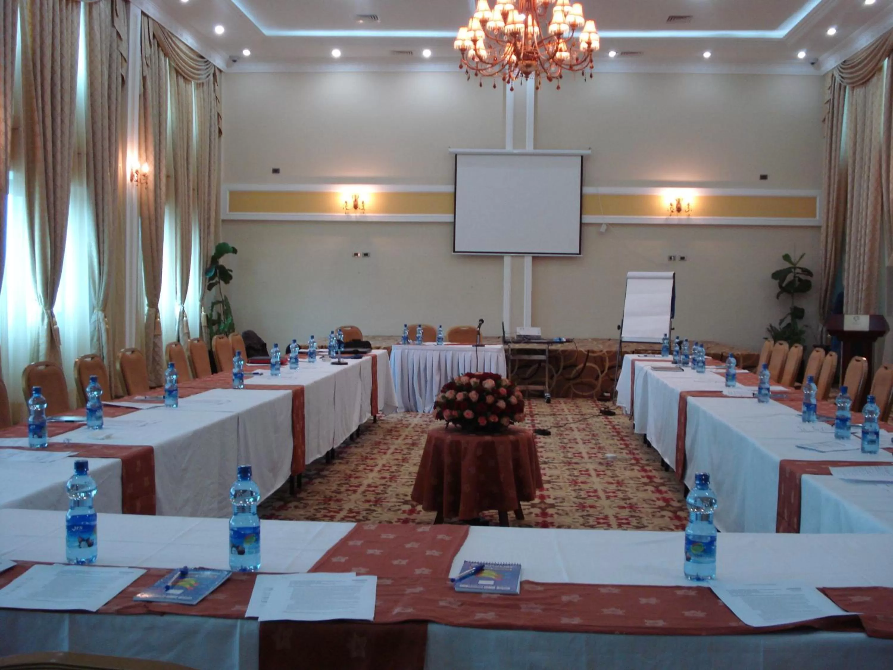 Meeting/conference room in Swiss Inn Nexus Hotel