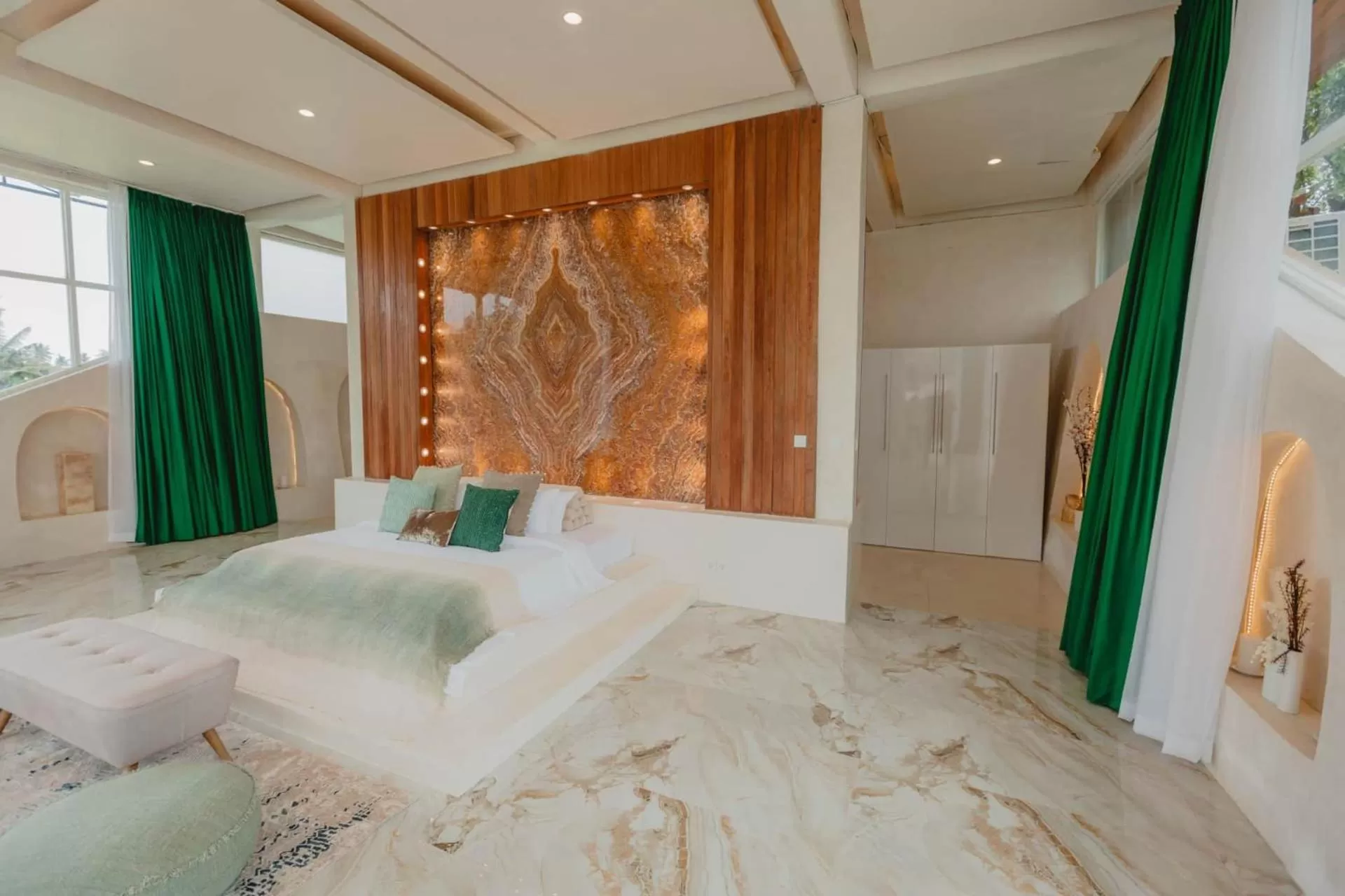 Bed in Villa Cella Bella Ubud