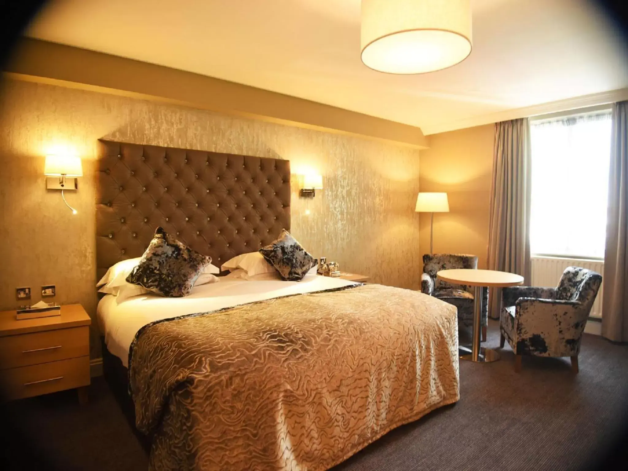 Bedroom, Bed in Park Inn by Radisson Shannon Airport