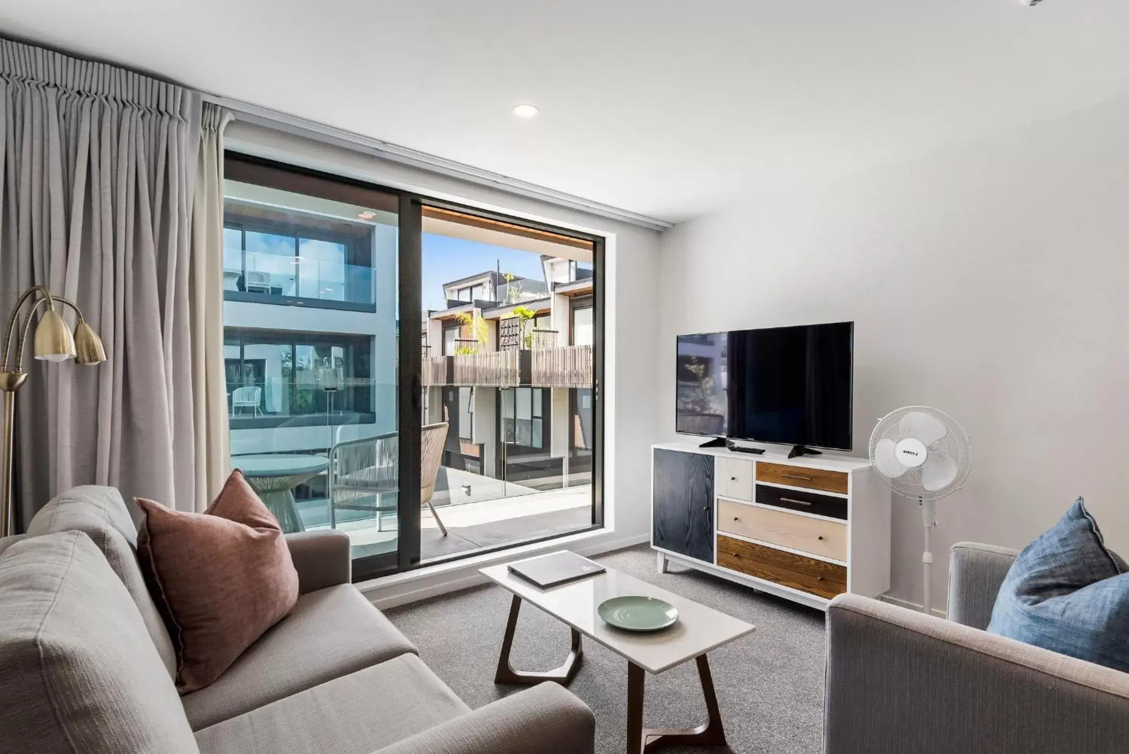 Living room, Seating Area in FERNZ Motel & Apartments Birkenhead