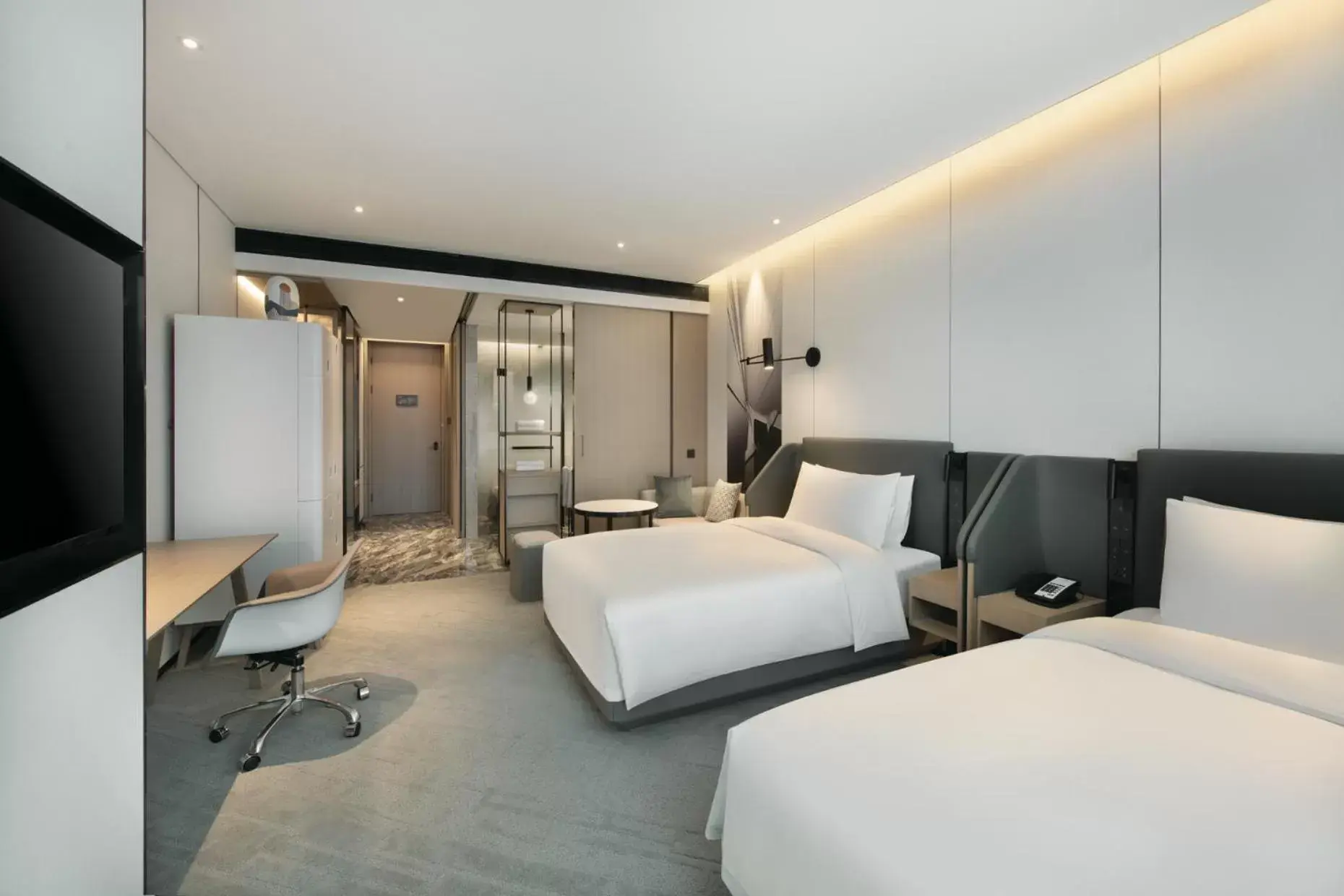 Photo of the whole room, Bed in Crowne Plaza Quanzhou Riverview by IHG Photo of the whole room, Bed in Crowne Plaza Quanzhou Riverview by IHG