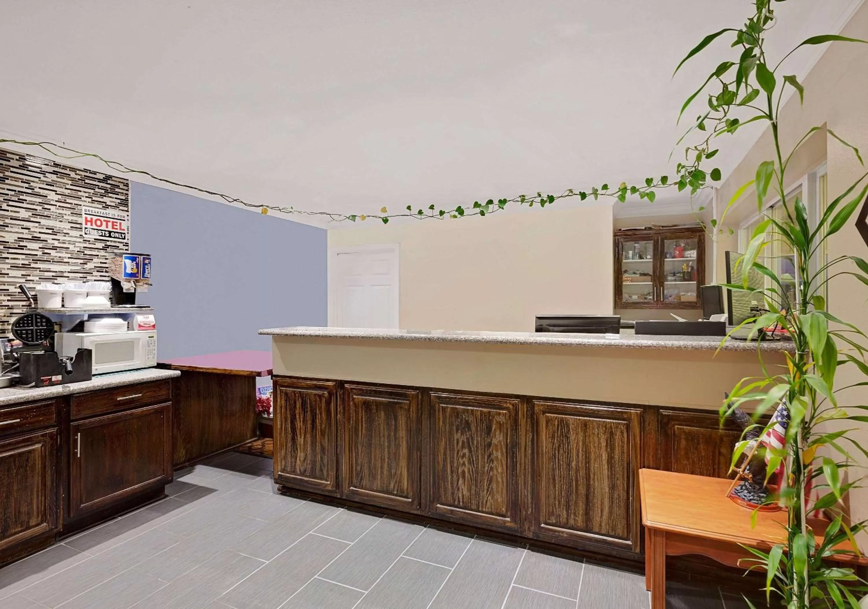 Lobby or reception in Super 8 by Wyndham Siloam Springs