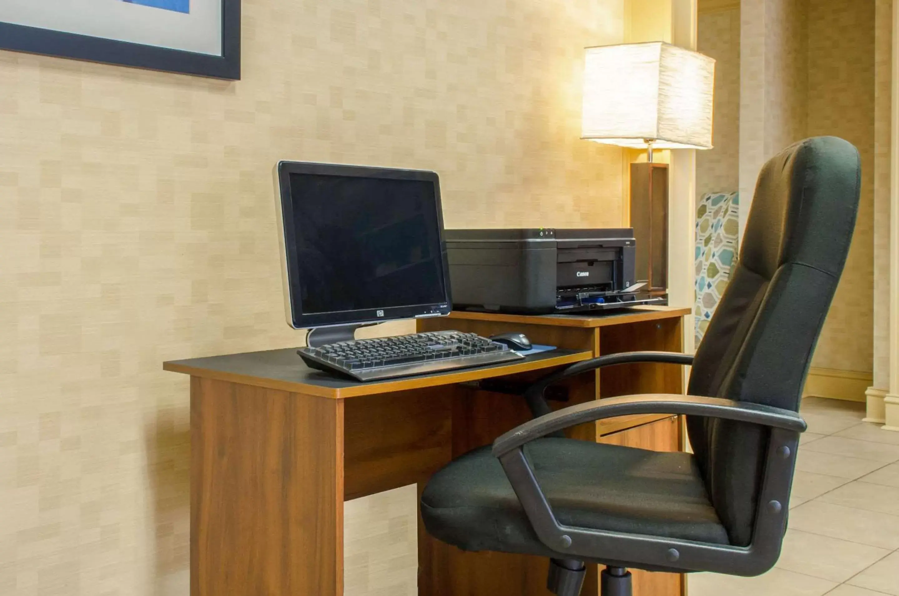 On site, Business Area/Conference Room in Quality Inn University Area