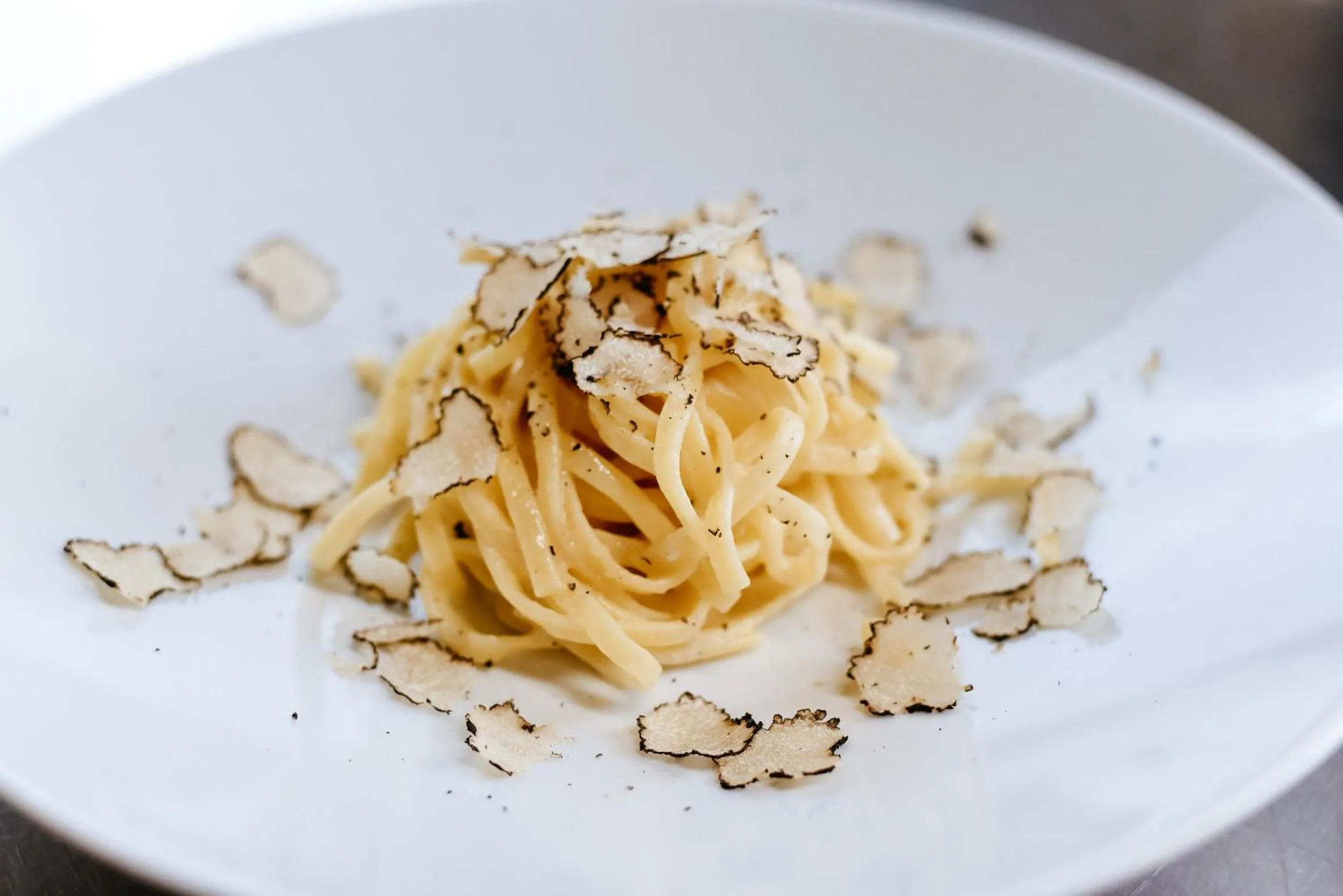 Restaurant/places to eat in Bella Hotel & Restaurant with private dock for mooring boats