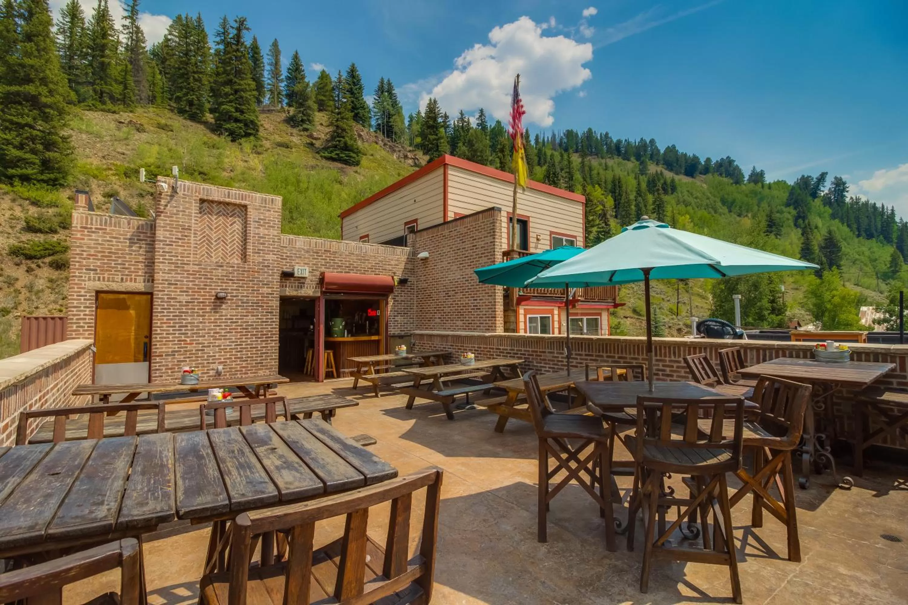 Food and drinks in The Green Bridge Inn