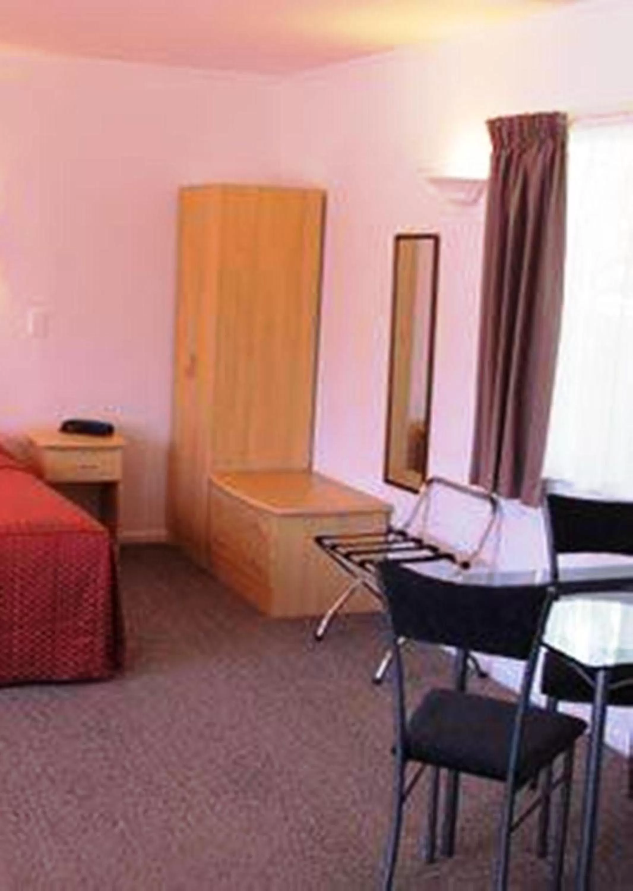 Bed in Riverview Motel