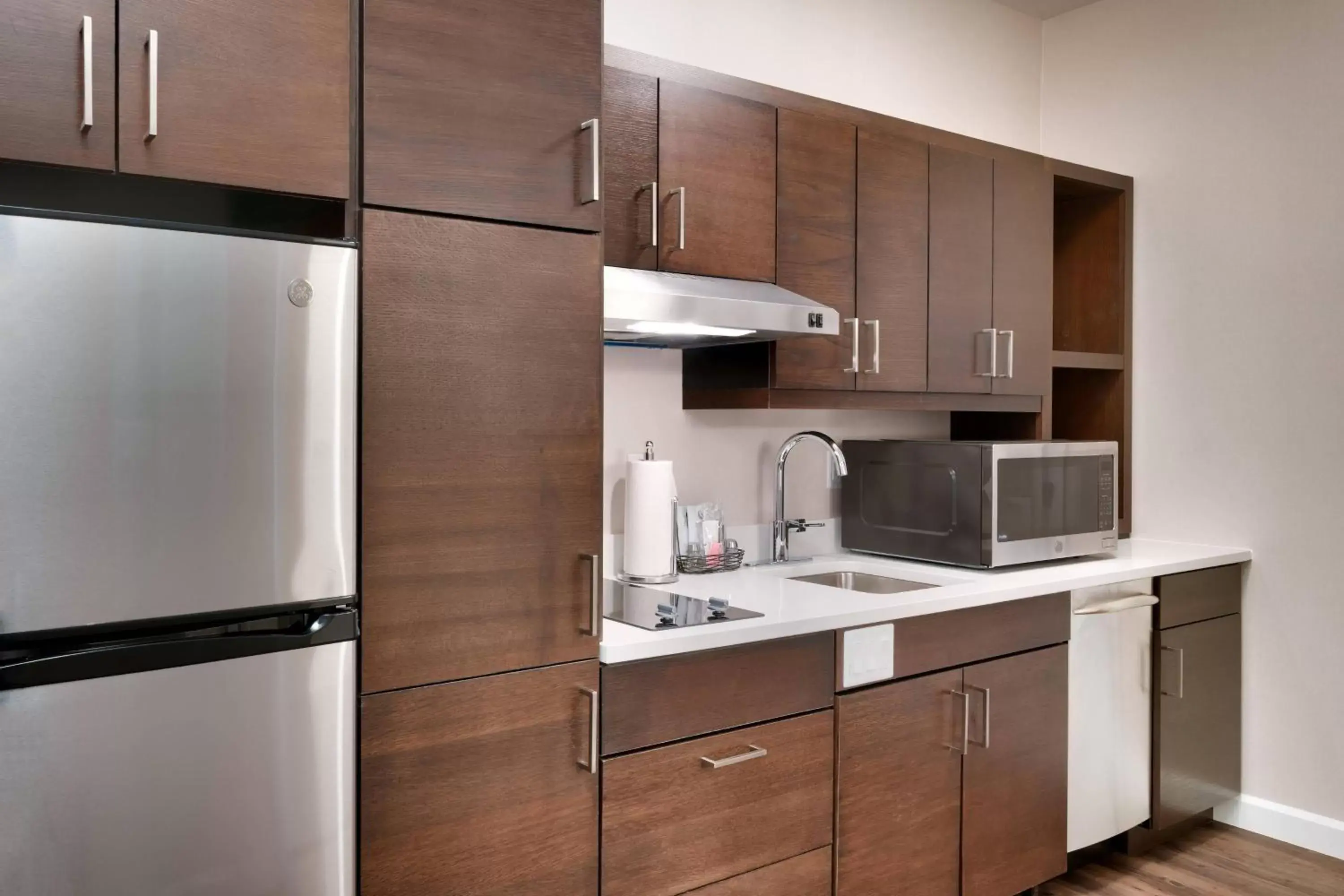 Kitchen or kitchenette, Kitchen/Kitchenette in TownePlace Suites by Marriott Salt Lake City Downtown