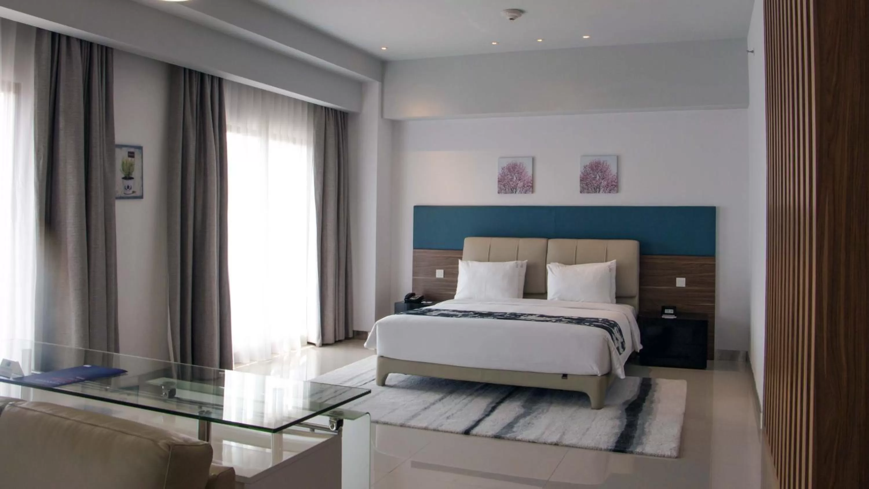 Photo of the whole room, Bed in Holiday Inn Express Baruna by IHG