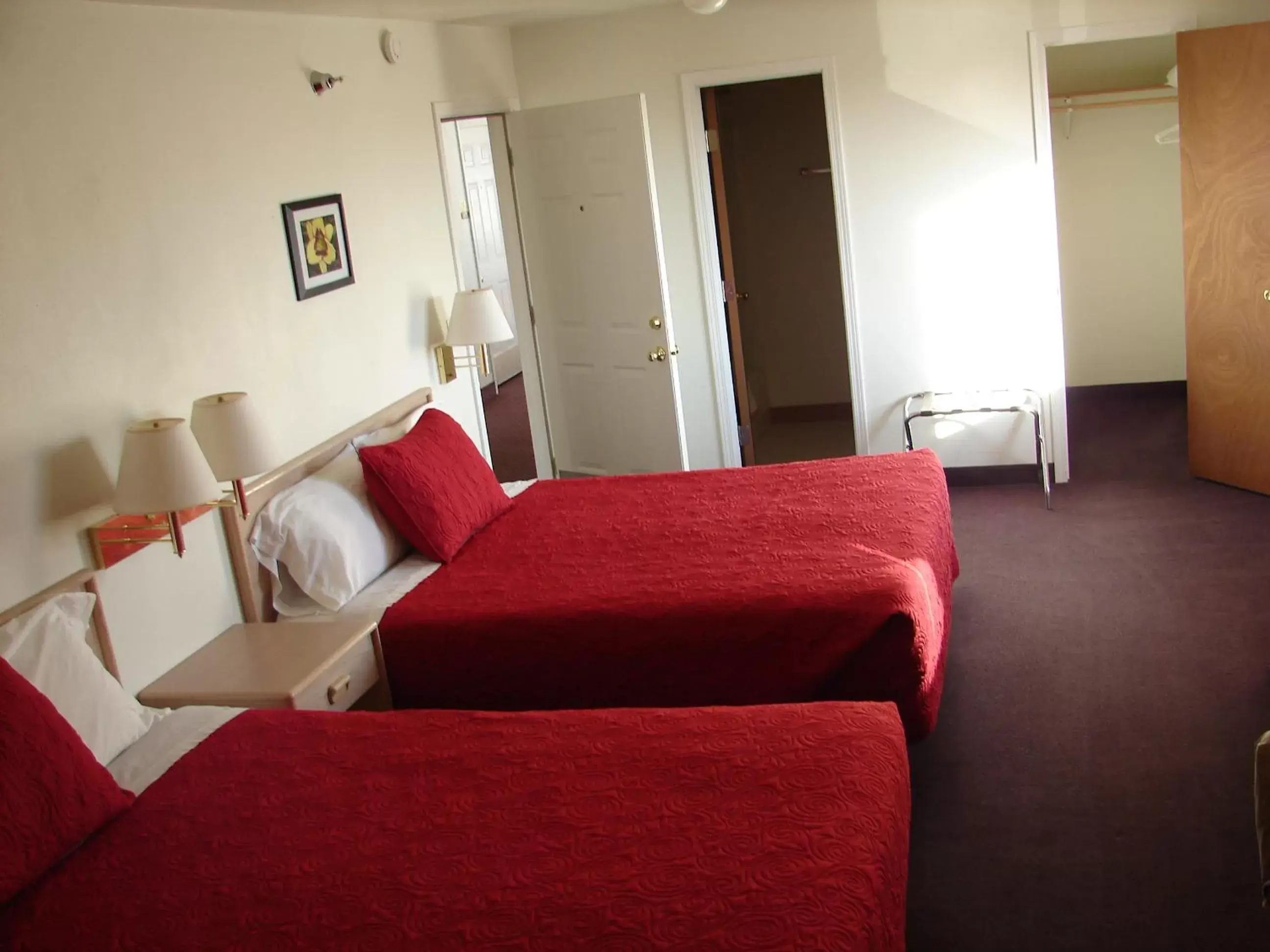 Deluxe Family Suite in Mountain View Motor Inn Deluxe Family Suite in Mountain View Motor Inn