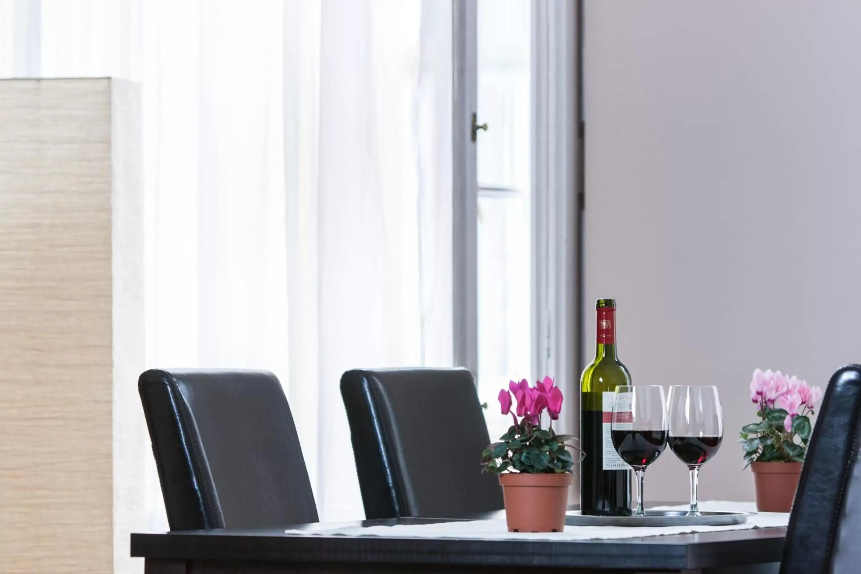 Dining area in Central Hotel 21 and Apartments