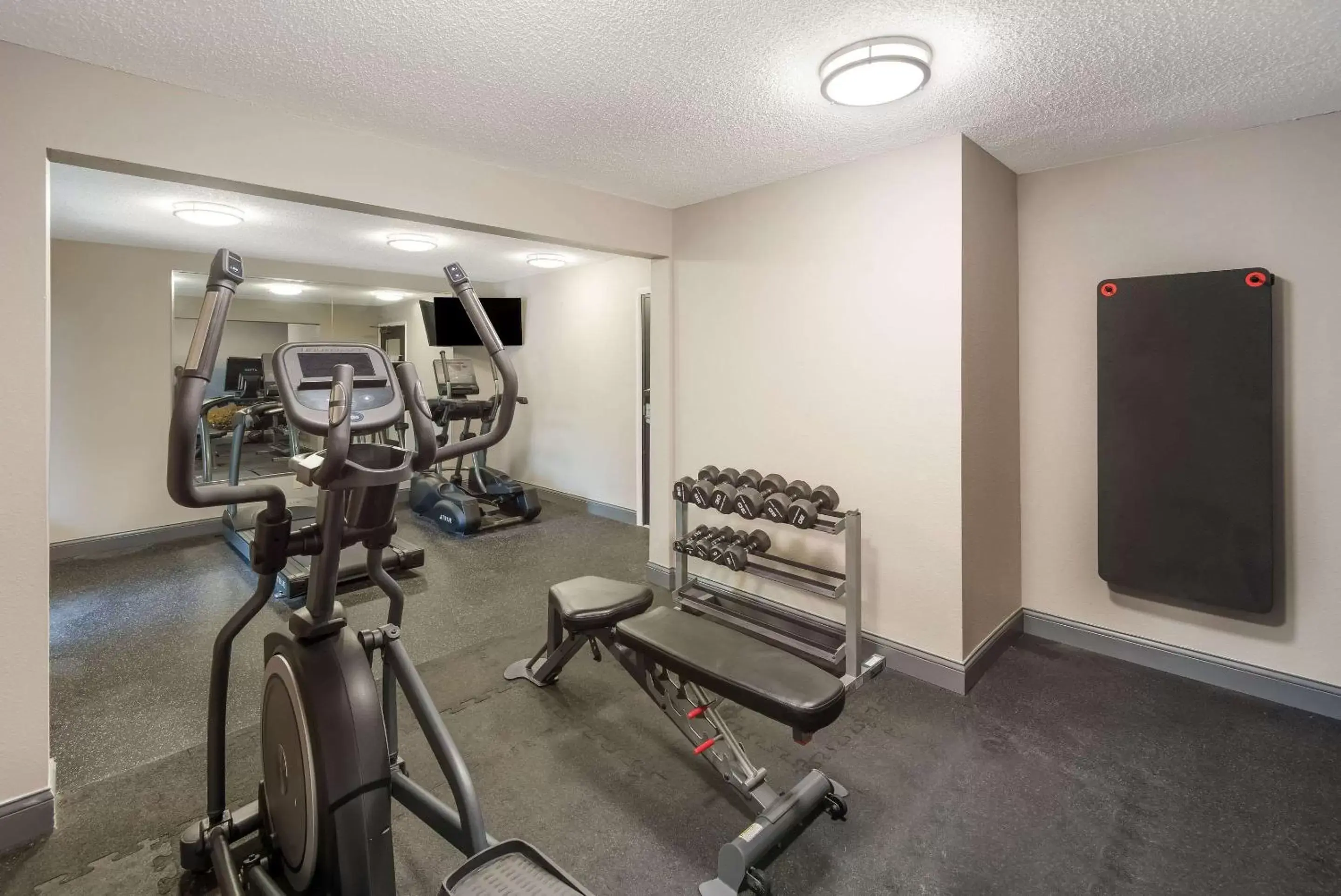 Fitness centre/facilities, Fitness Center/Facilities in Clarion Pointe Indianapolis Northeast