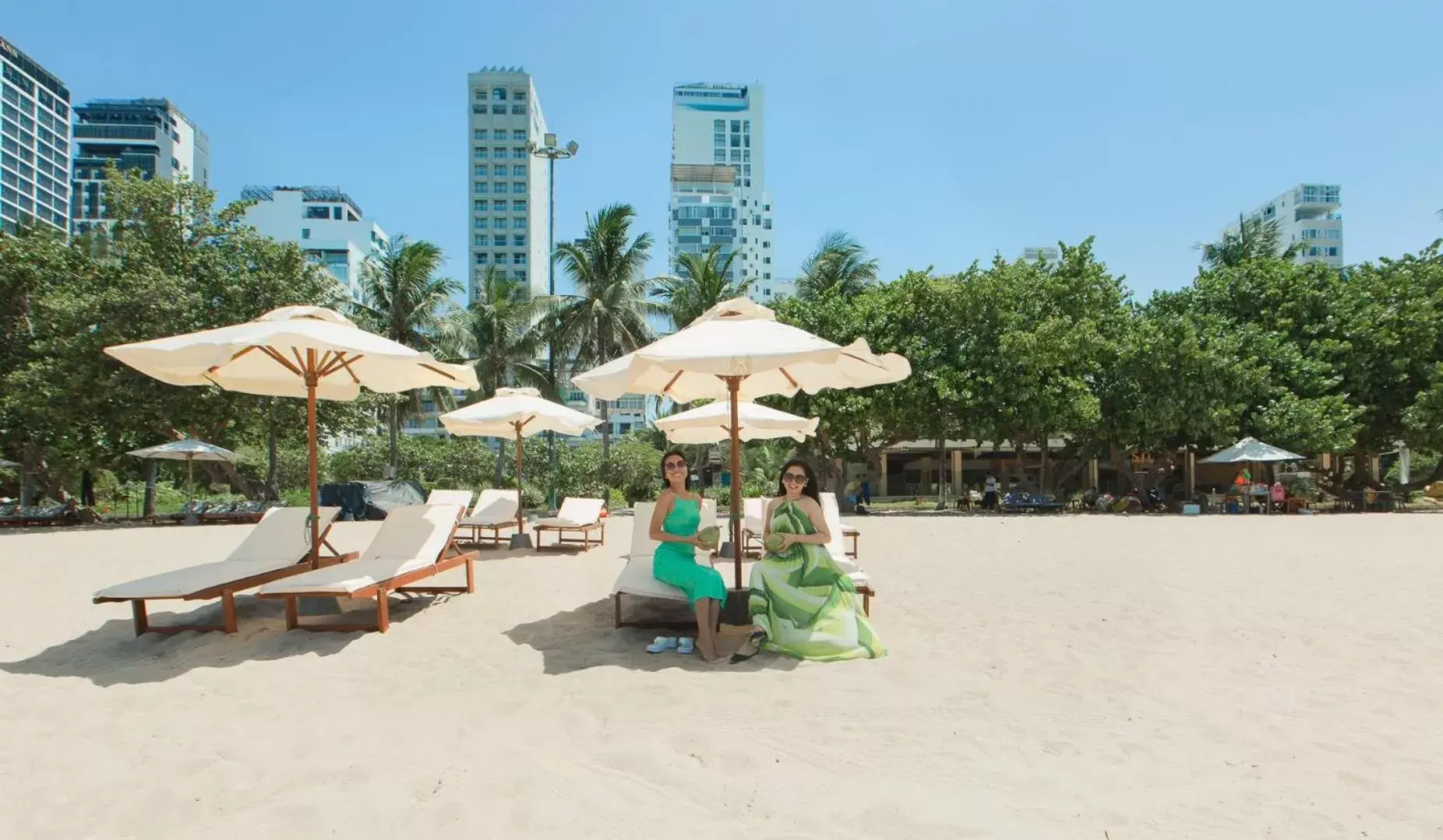 Beach in Vesna Hotel