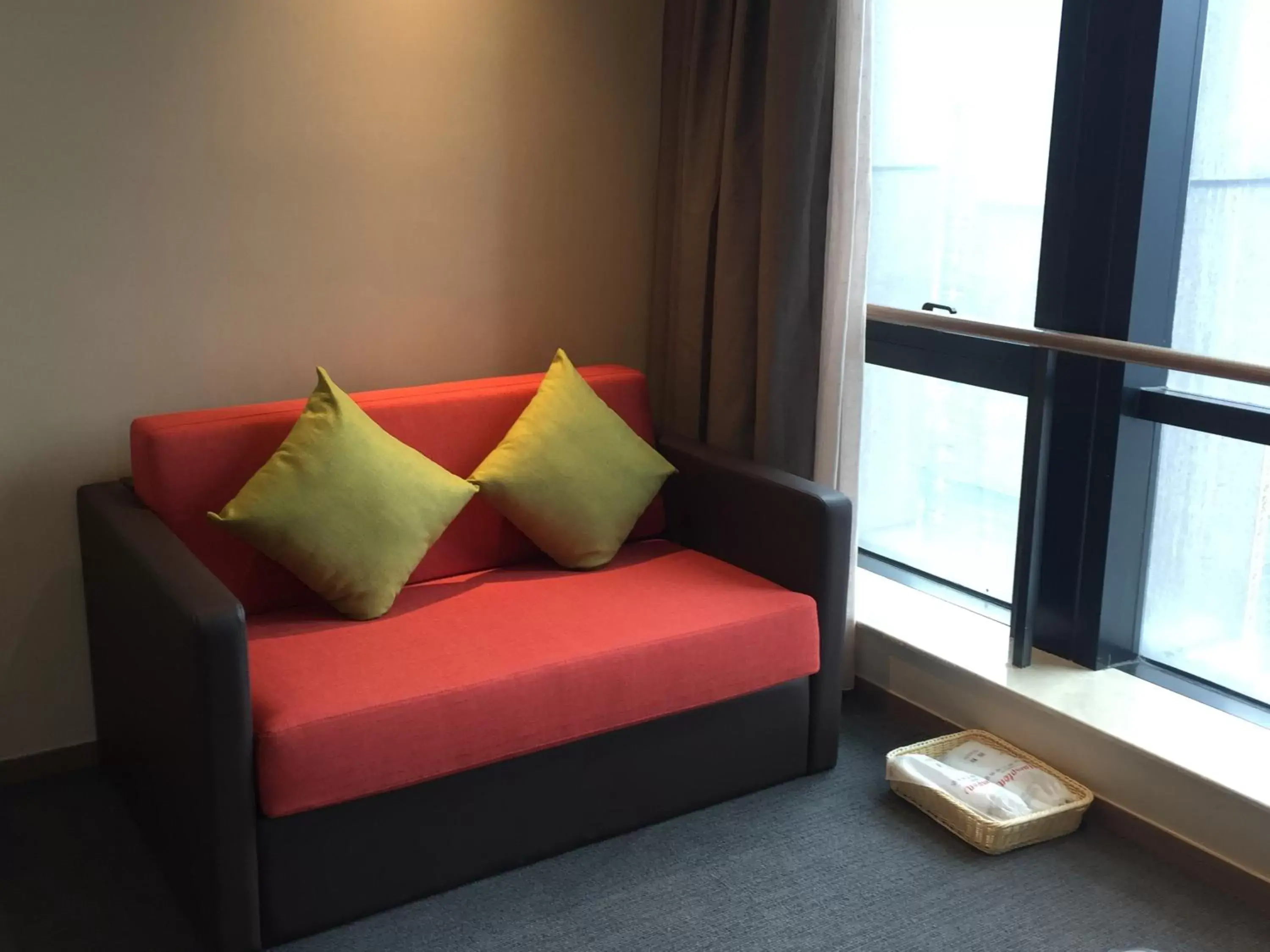 Living room, Seating Area in Hampton by Hilton Guangzhou Zhujiang New Town