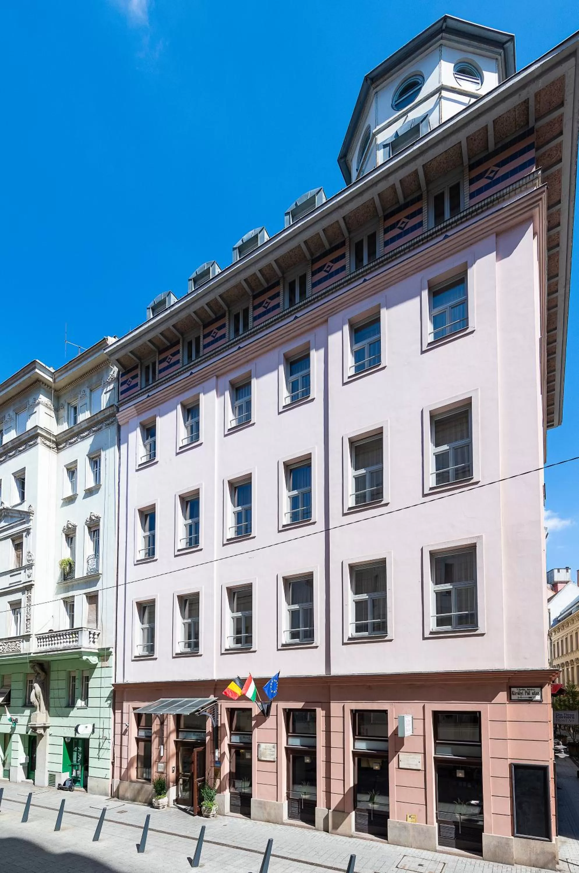 Property building in Three Corners Hotel Art