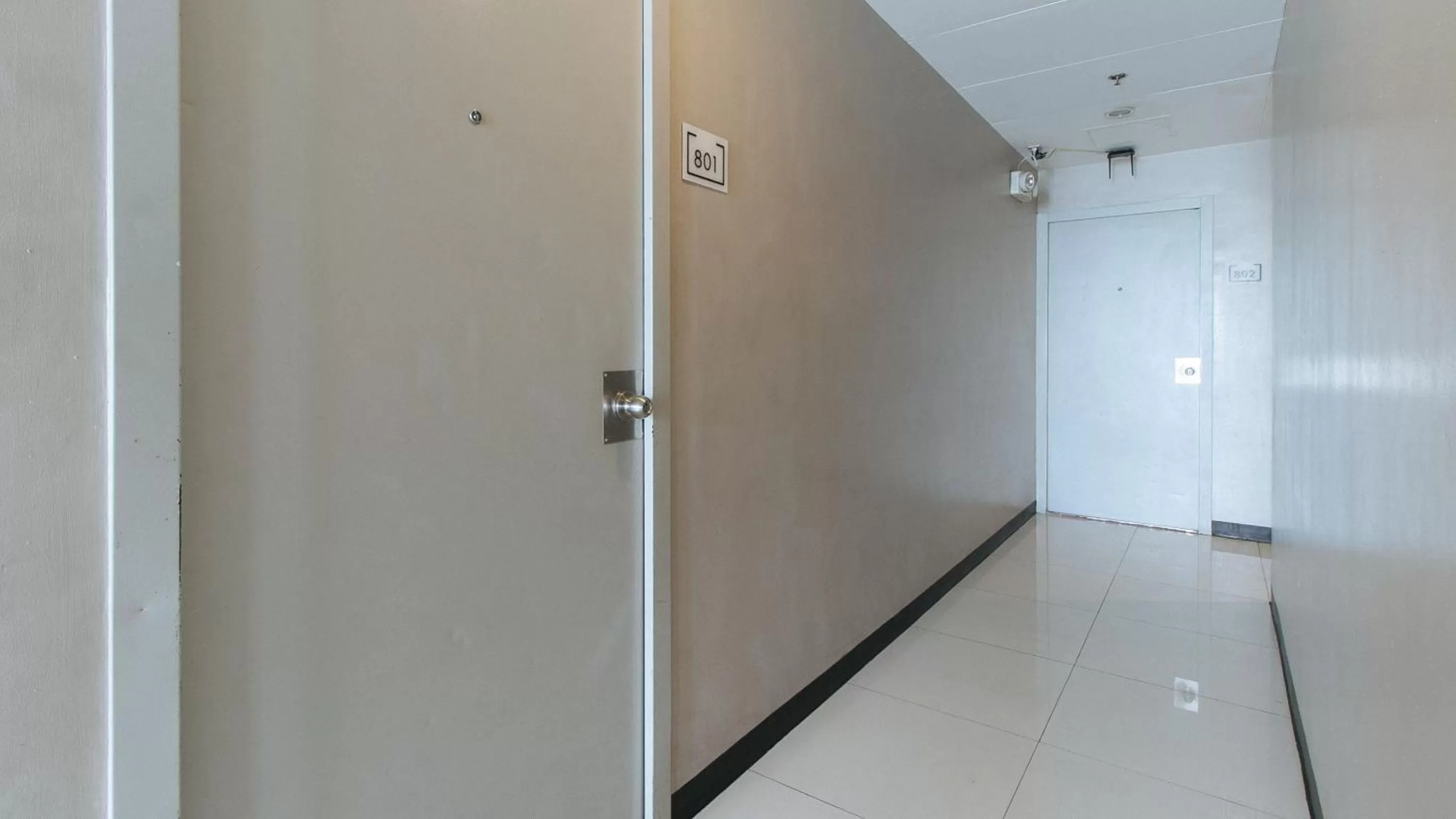 Area and facilities in RedDoorz Plus at Kamuning Quezon City