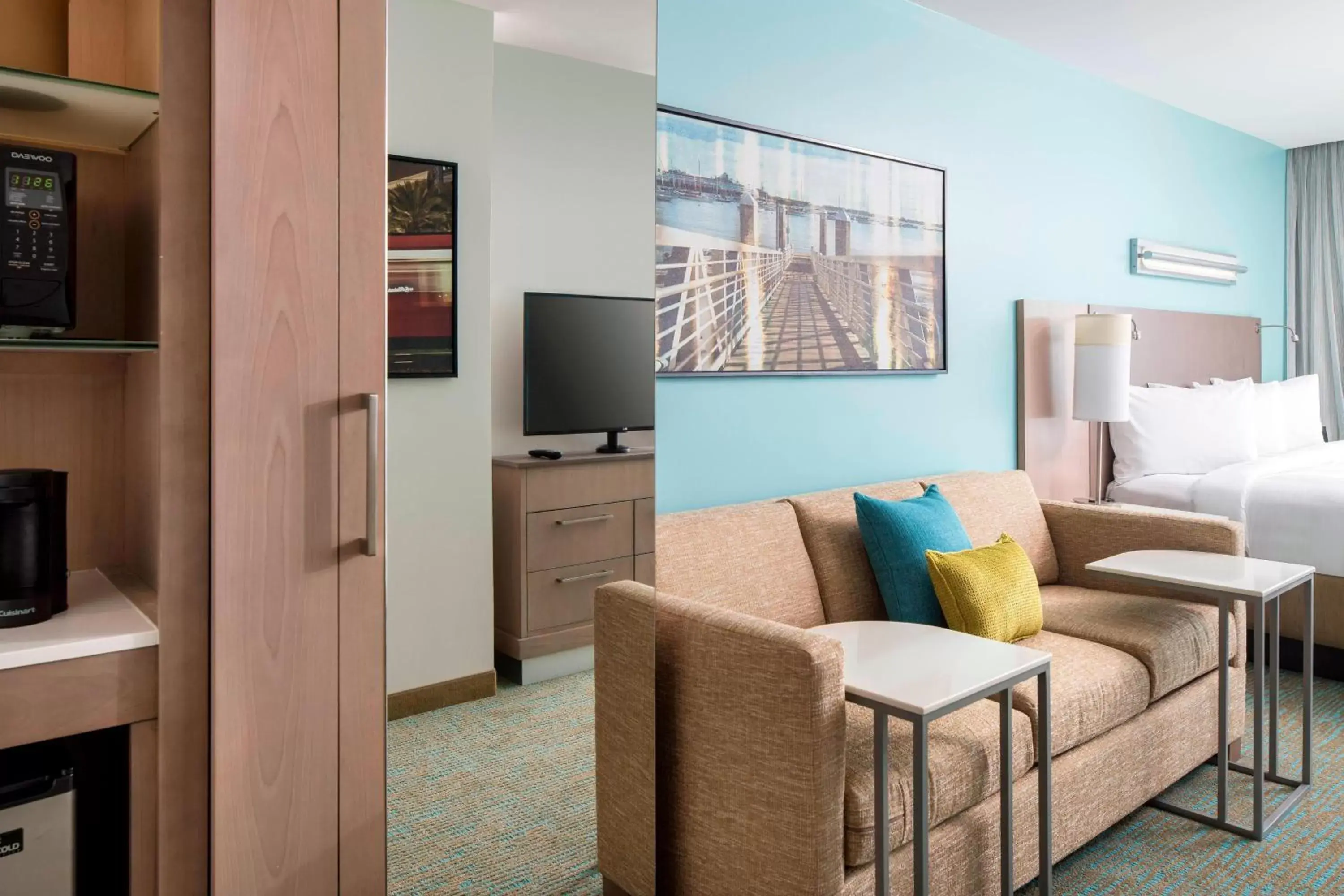 Living room, Seating Area in SpringHill Suites by Marriott San Diego Downtown/Bayfront