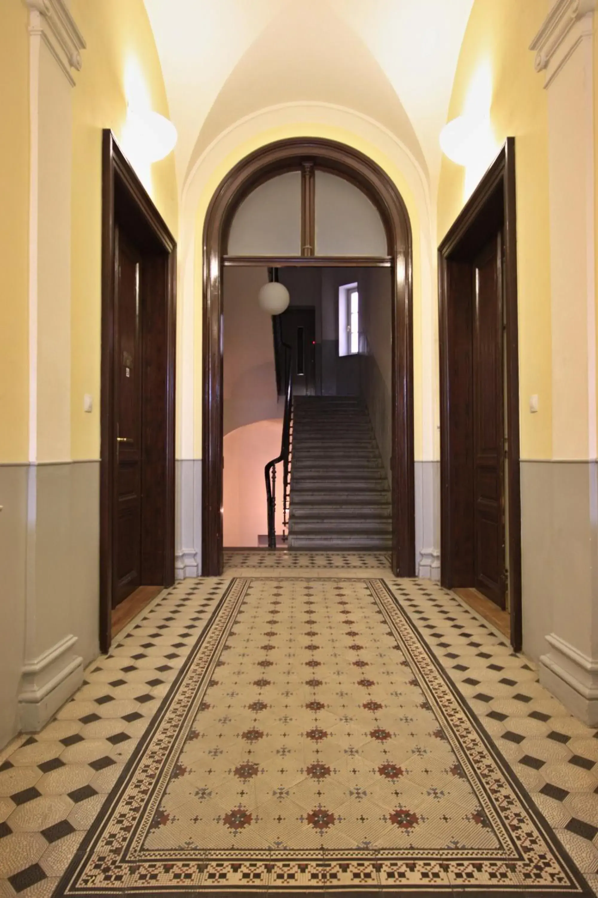 Decorative detail in River View Residence Decorative detail in River View Residence