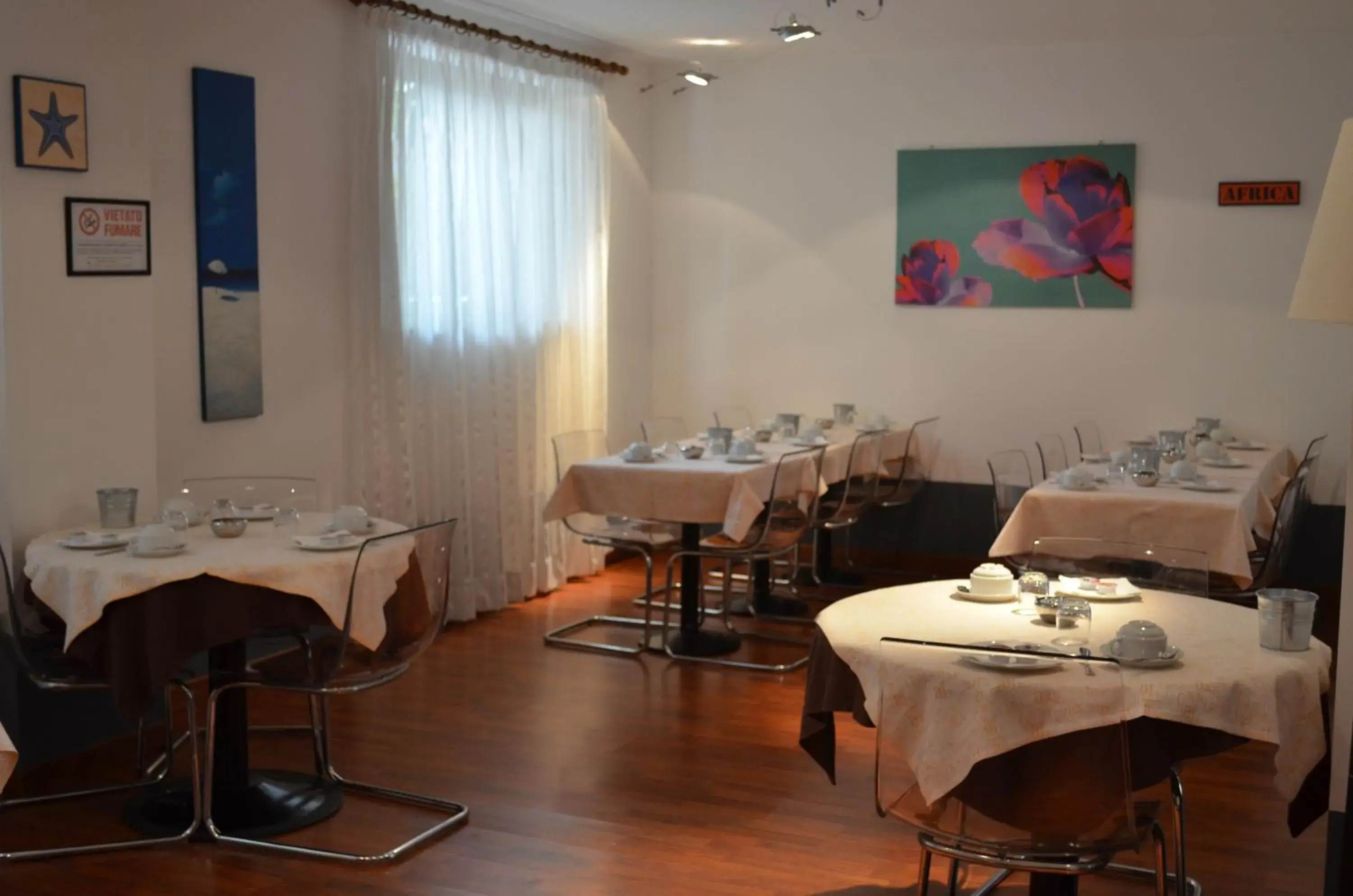Restaurant/places to eat in Hotel Adria Restaurant/places to eat in Hotel Adria