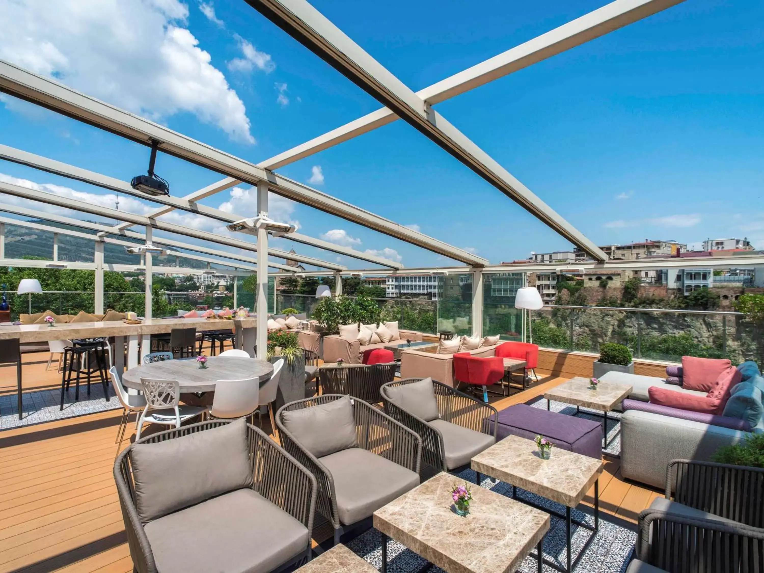 Lounge or bar, Restaurant/Places to Eat in Mercure Tbilisi Old Town
